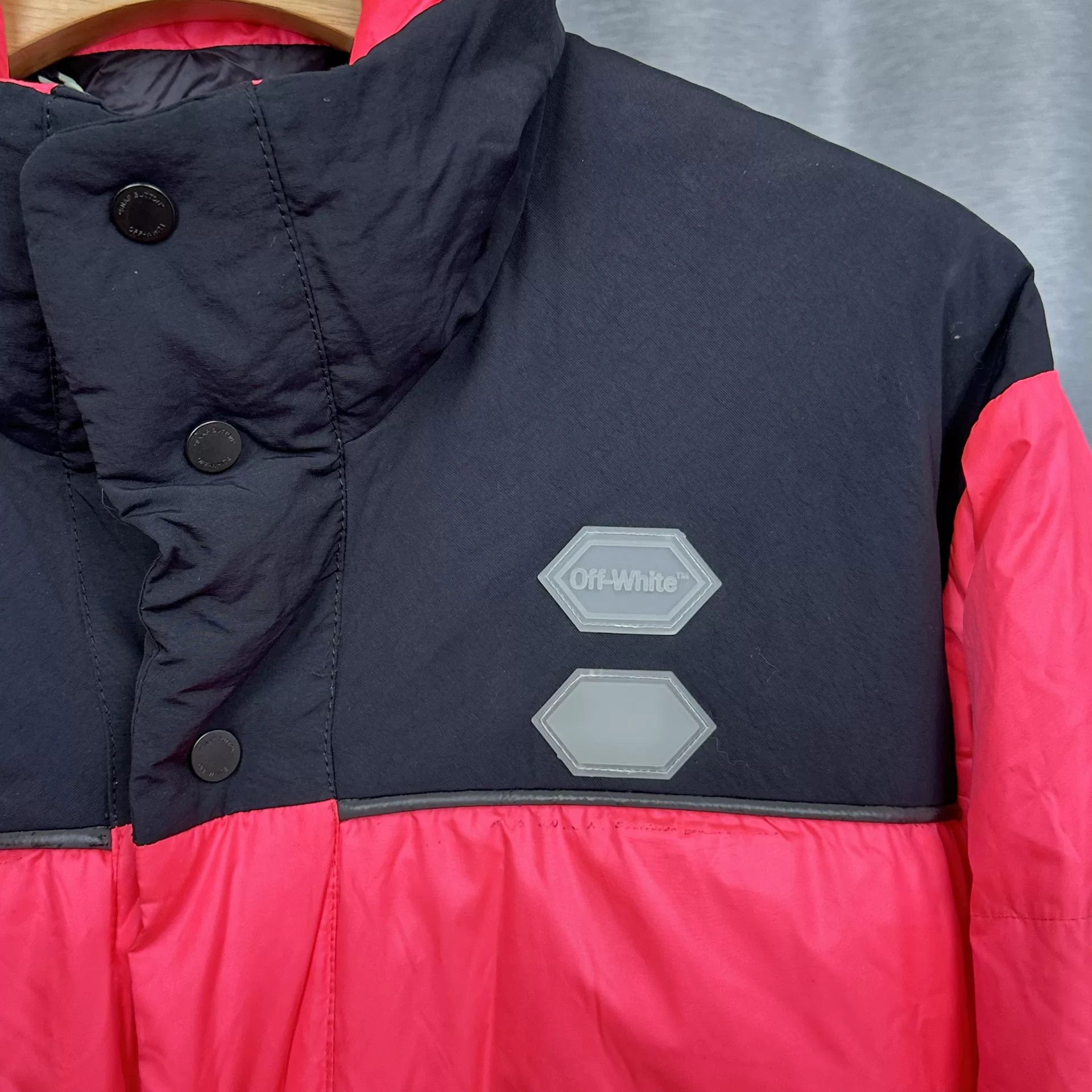 Off-White Off-White Pink Hexagon Patch Puffer Jacket Size M Size US M / EU 48-50 / 2 - 4 Thumbnail