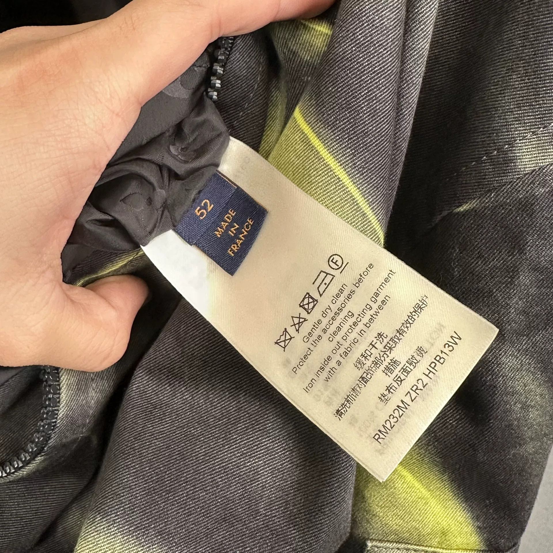 Louis Vuitton Louis Vuitton Tie-Dye Bomber Jacket Size 52 Size US L / EU 52-54 / 3 - 7 Thumbnail