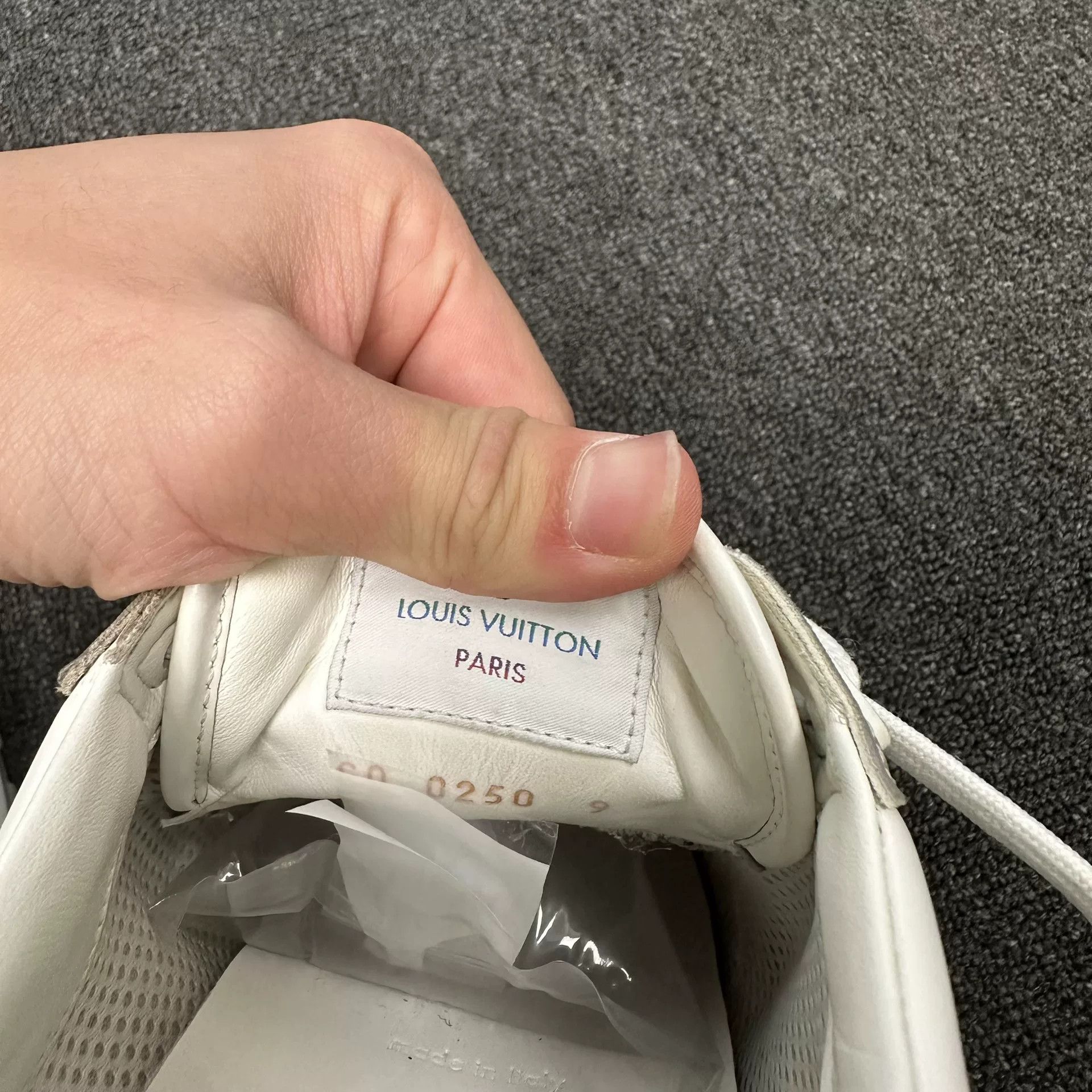 Louis Vuitton Louis Vuitton Iridescent Run Away Sneakers 9 Size US 10 / EU 43 - 7 Thumbnail
