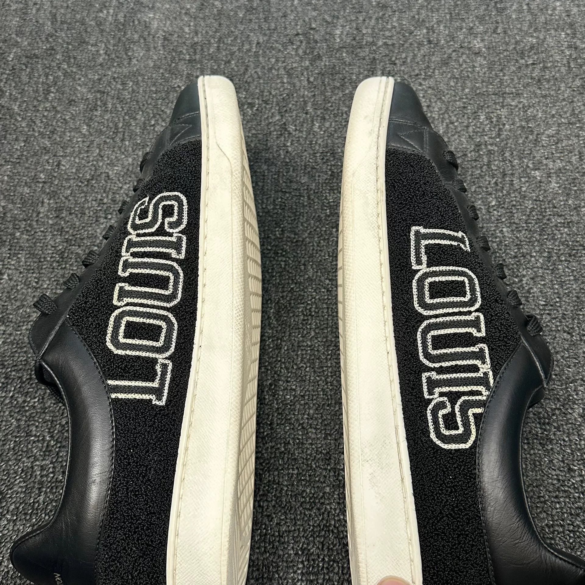 Louis Vuitton Louis Vuitton Black Trainer Sneakers 8.5 Size US 9.5 / EU 42-43 - 5 Thumbnail