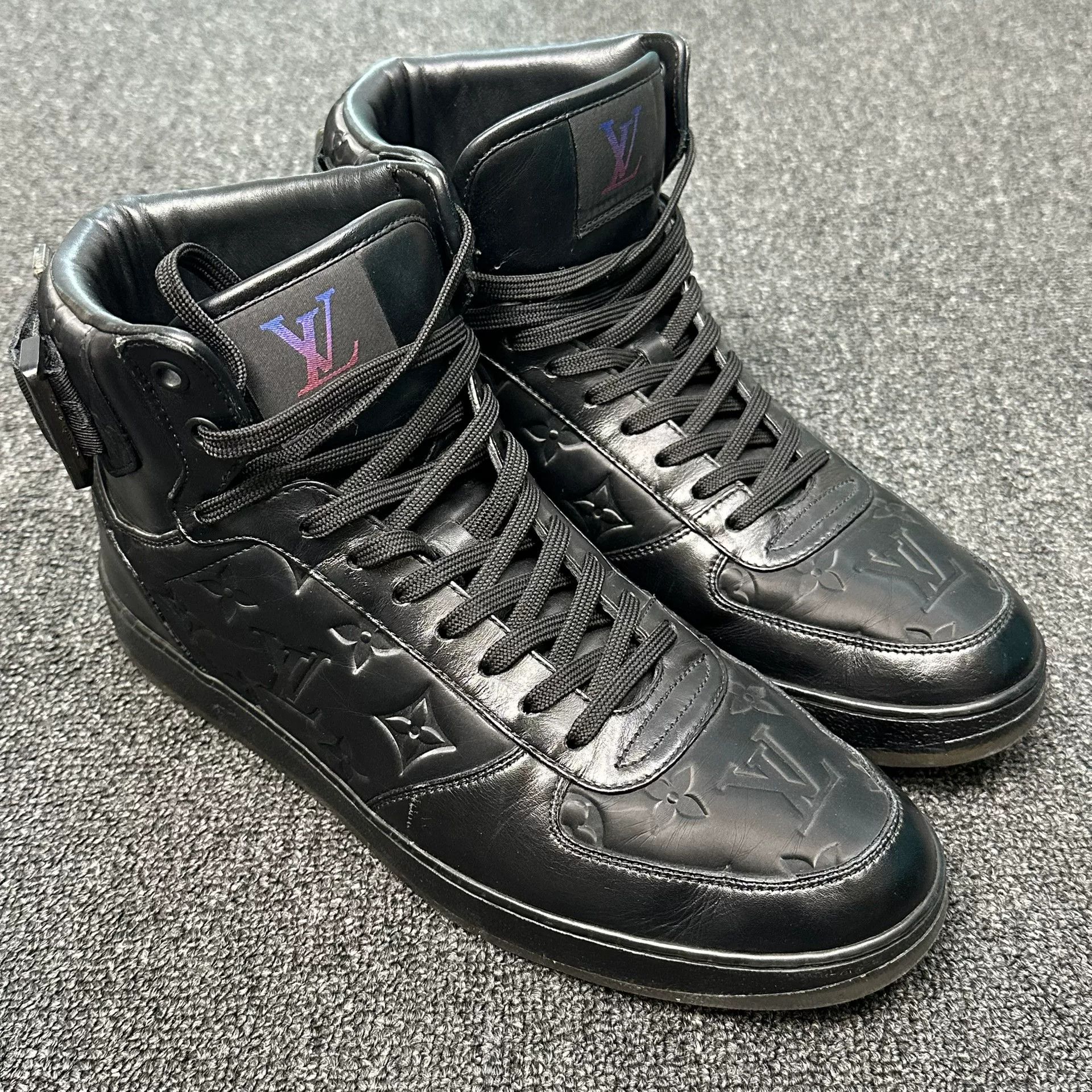 Louis Vuitton Louis Vuitton Monogram Hi-Top Sneakers 7 Size US 8 / EU 41 - 2 Thumbnail