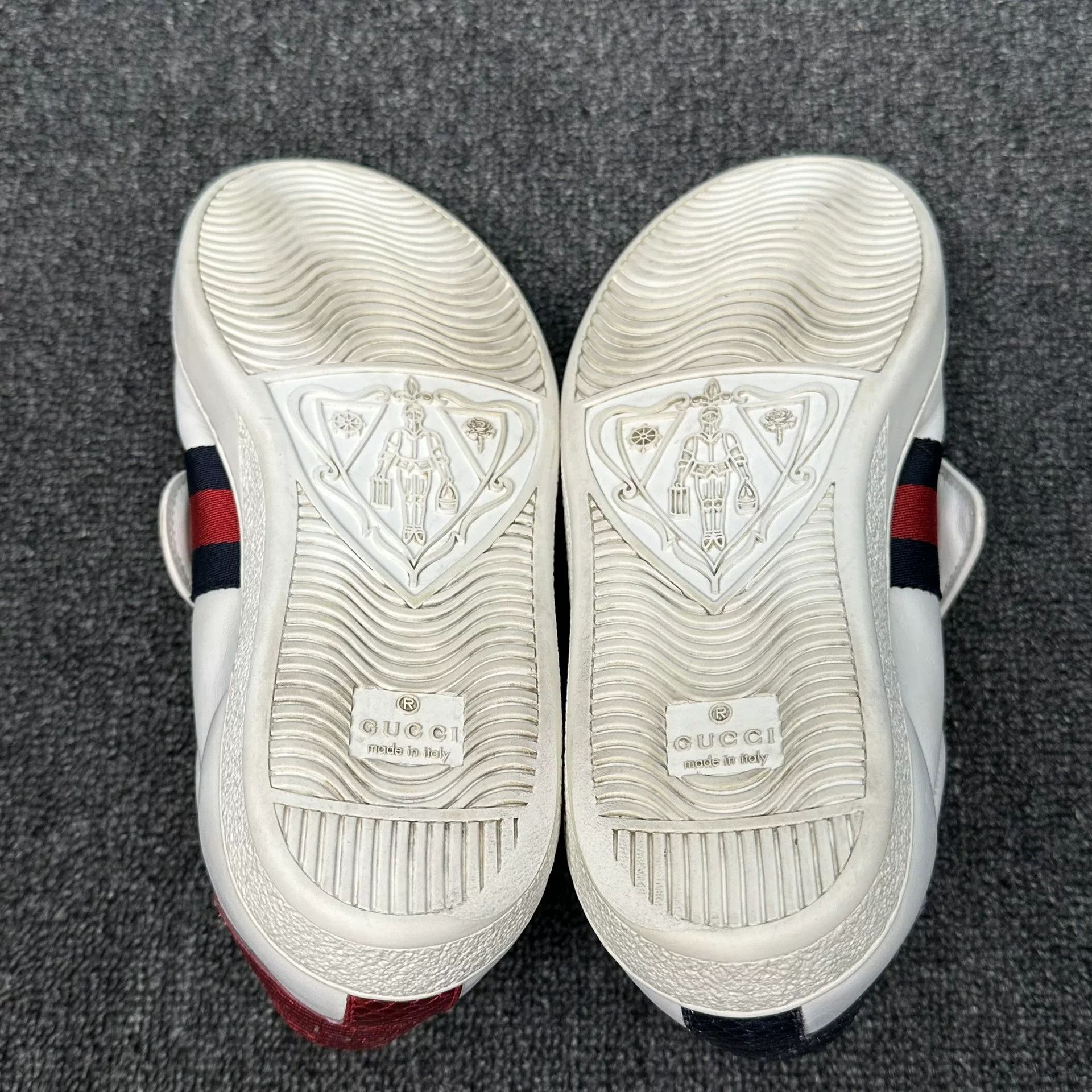 Gucci Gucci Ace Lips Patch Low-Top Sneakers 37 Size US 7 / IT 37 - 7 Thumbnail