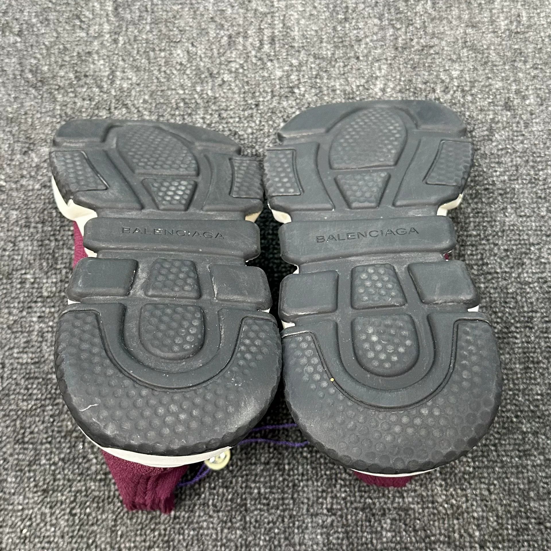 Balenciaga Balenciaga Burgundy Speed Trainer Sneakers 35 Size US 5 / IT 35 - 7 Thumbnail