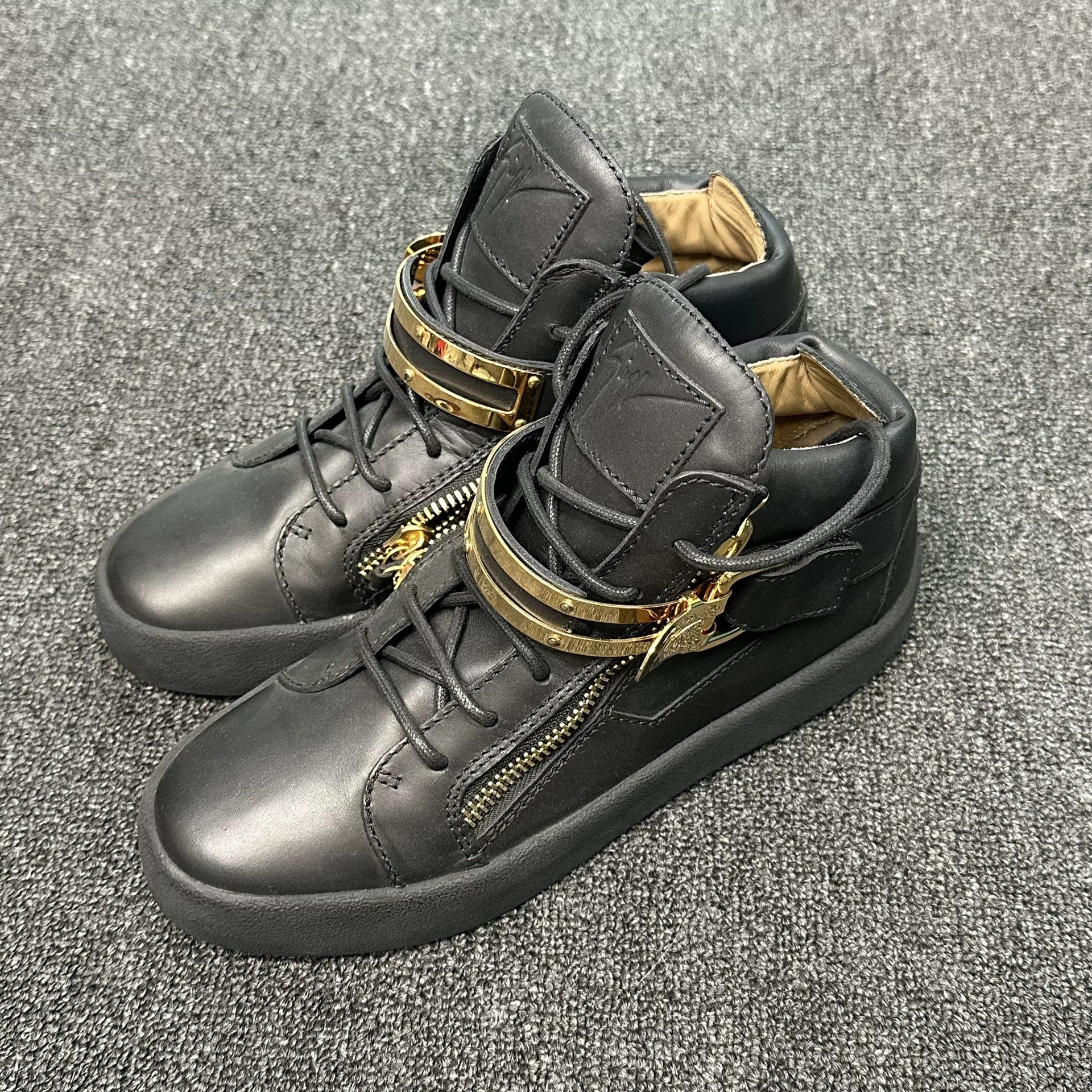 Giuseppe Zanotti Giuseppe Zanotti Gold Buckle High-Top Sneakers 39.5 Size US 6.5 / EU 39-40 - 3 Thumbnail