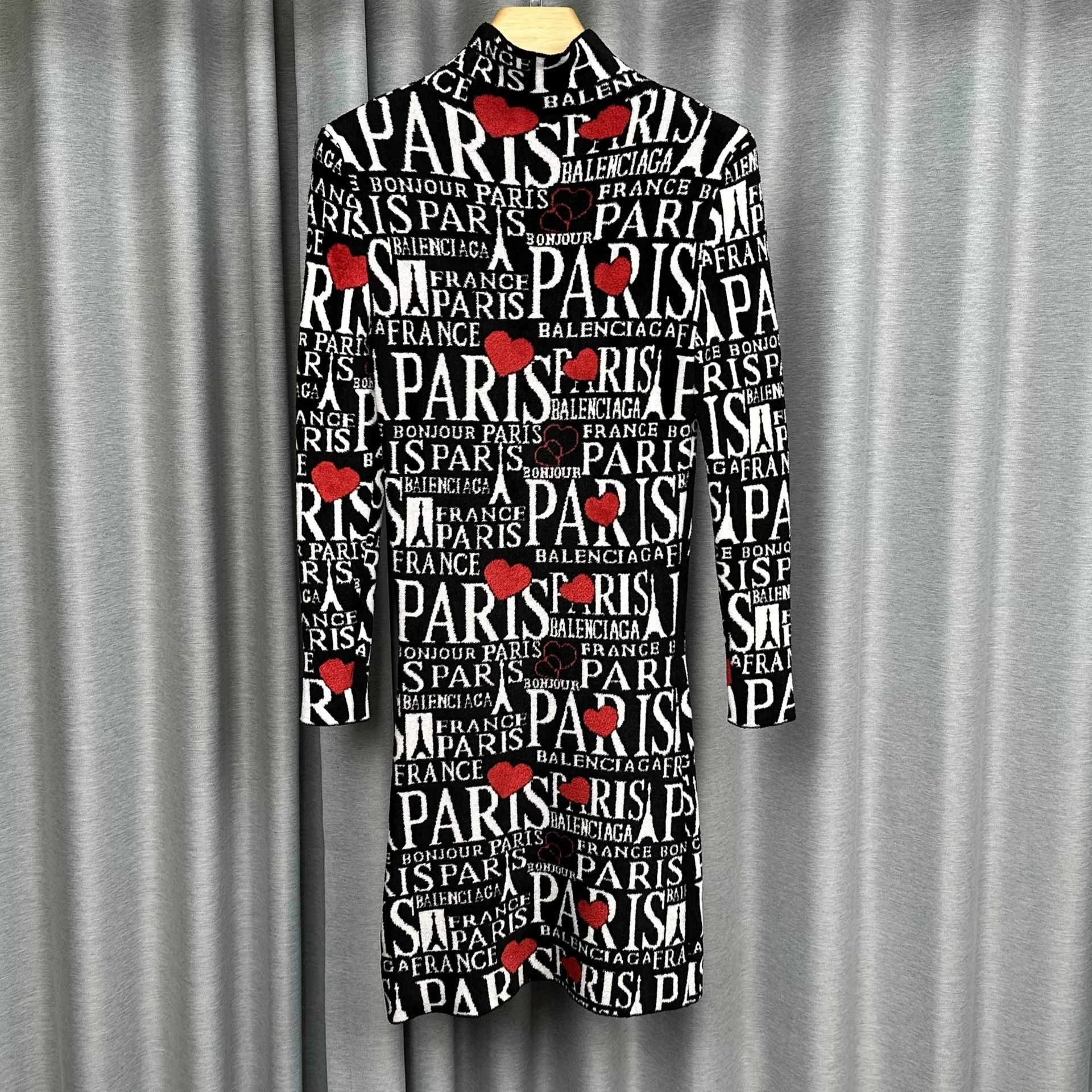 Balenciaga Balenciaga Heart Paris All-Over Print Knit Dress M Size M / US 6-8 / IT 42-44 - 3 Thumbnail