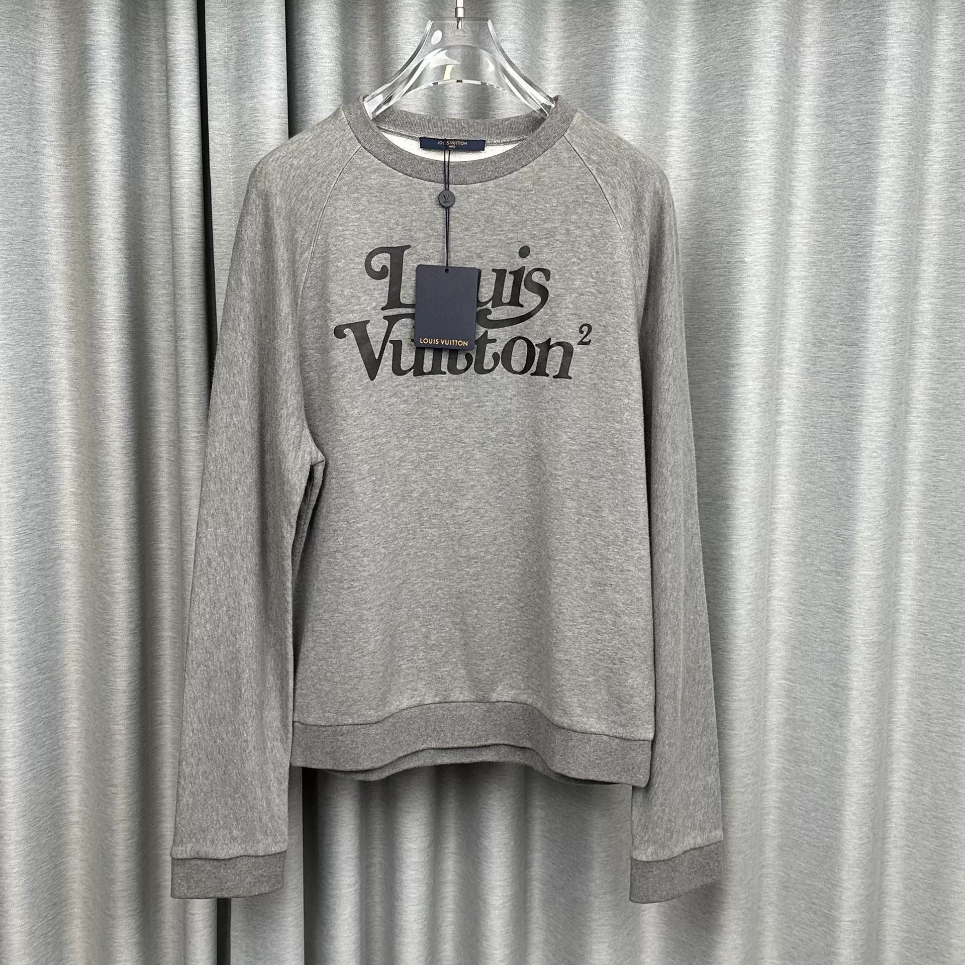 Louis Vuitton Louis Vuitton LV2 Logo Print Sweatshirt Size M Size US M / EU 48-50 / 2 - 2 Thumbnail
