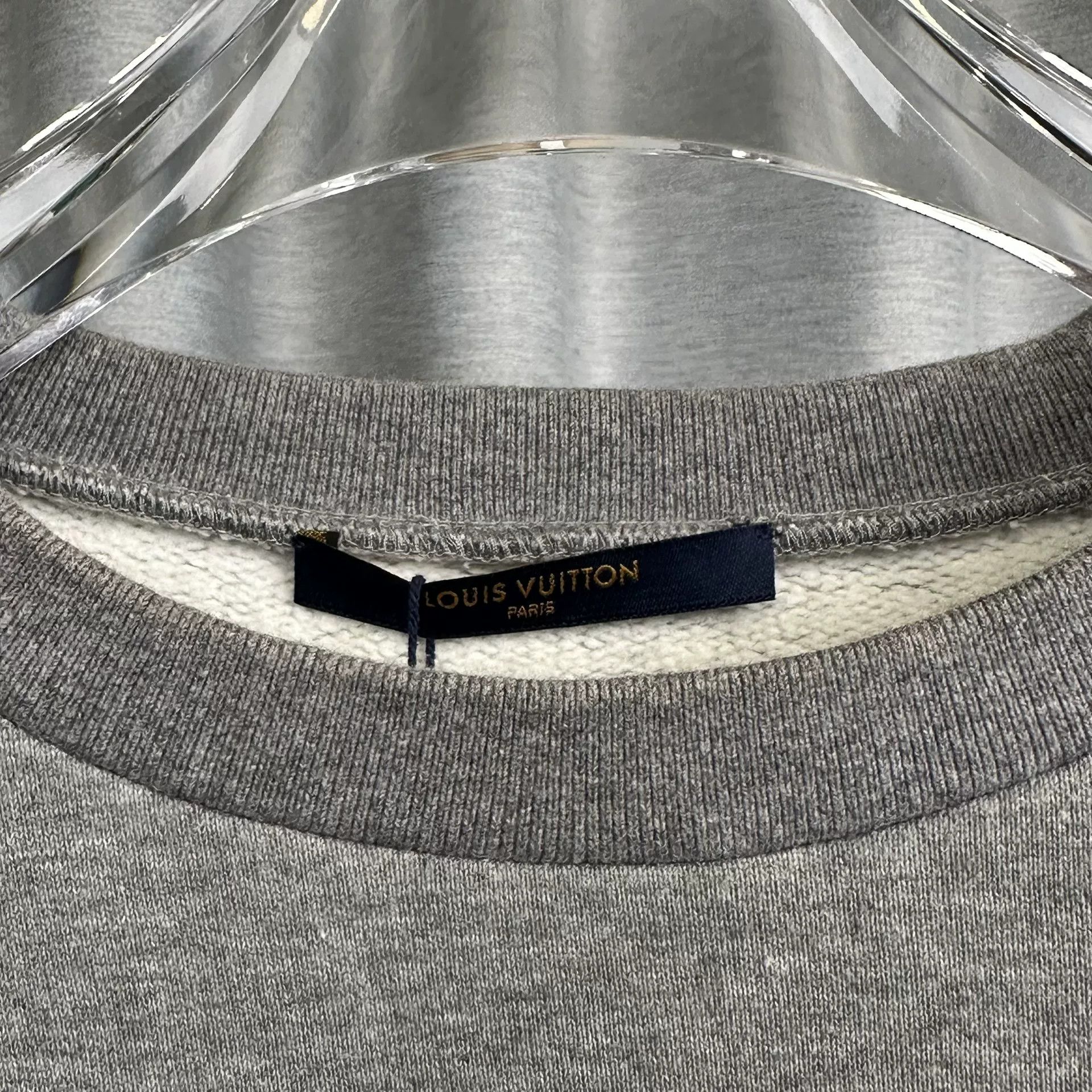 Louis Vuitton Louis Vuitton LV2 Logo Print Sweatshirt Size M Size US M / EU 48-50 / 2 - 6 Thumbnail