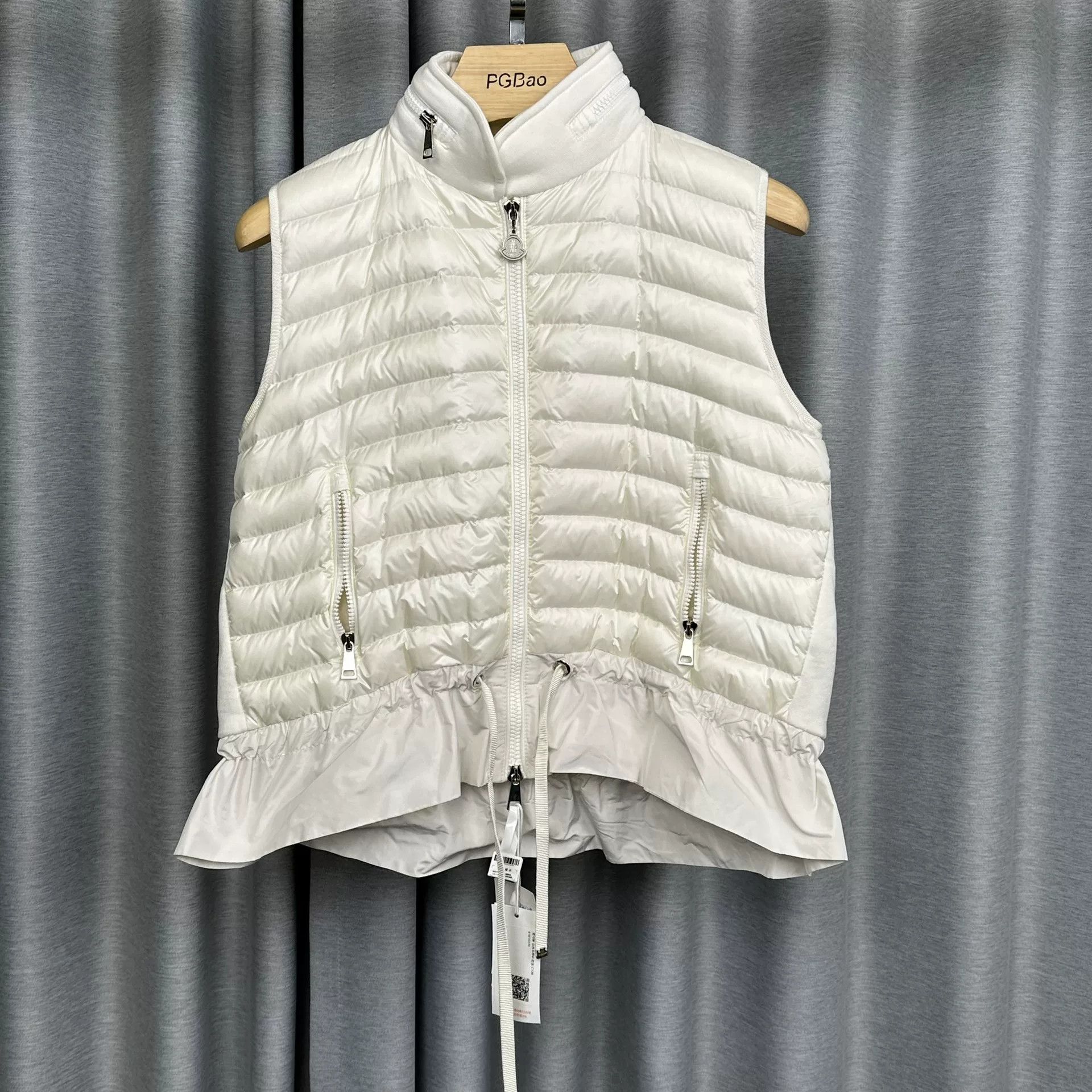 Moncler Moncler Ruffle Hem Down Vest Size M Size M / US 6-8 / IT 42-44 - 2 Thumbnail