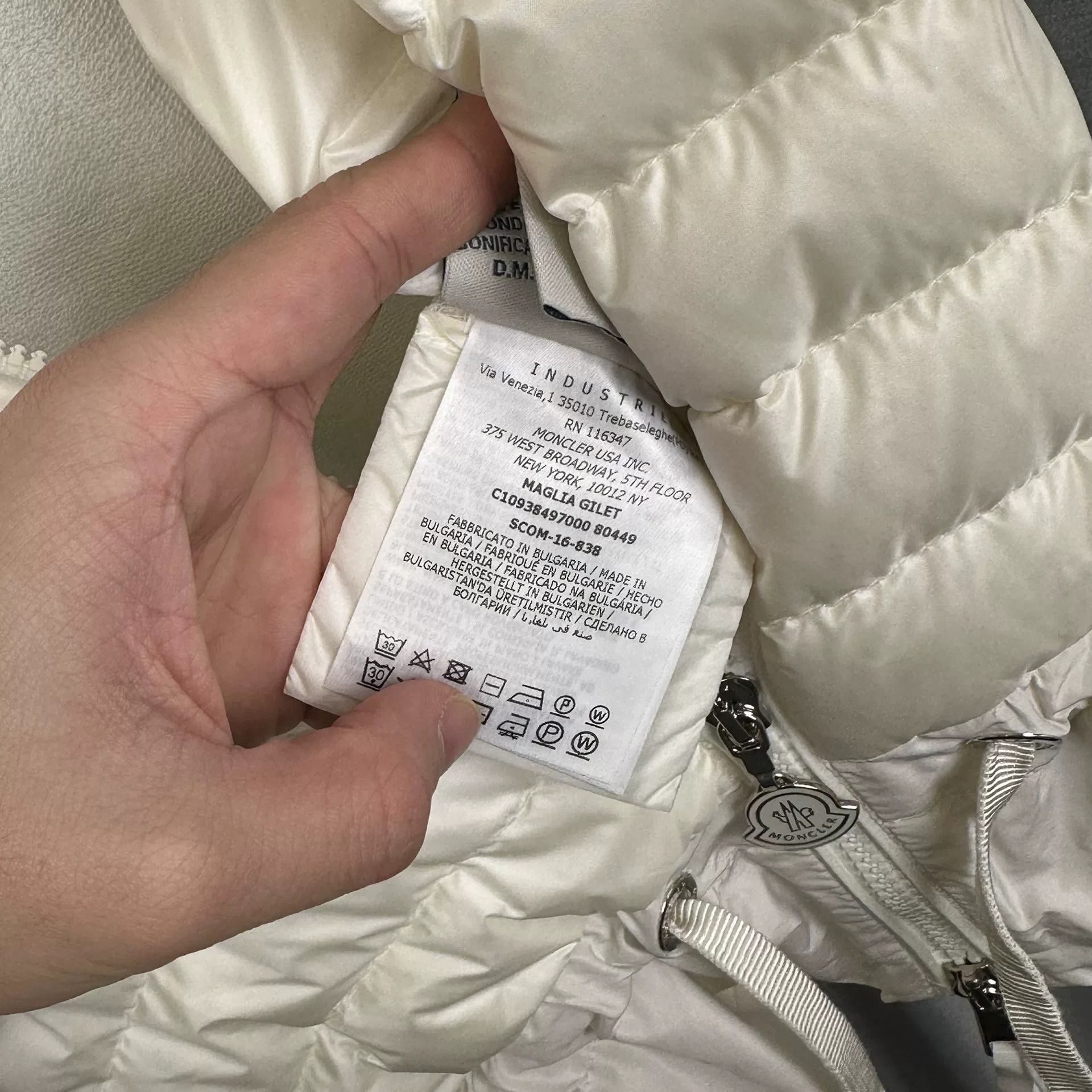 Moncler Moncler Ruffle Hem Down Vest Size M Size M / US 6-8 / IT 42-44 - 6 Thumbnail