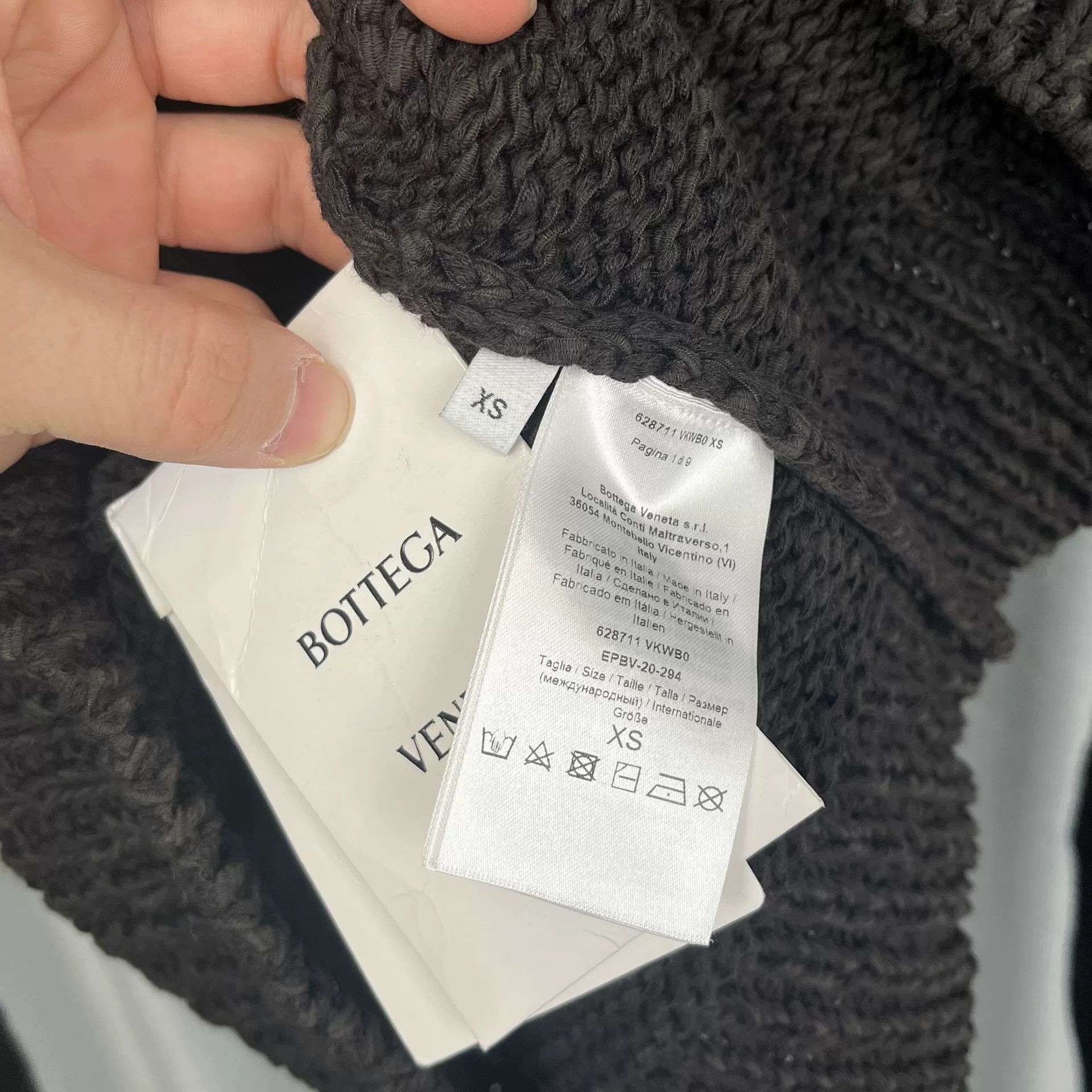 Bottega Veneta Bottega Veneta Gold Chain Mesh Knit Sweater XS Size XS / US 0-2 / IT 36-38 - 4 Thumbnail