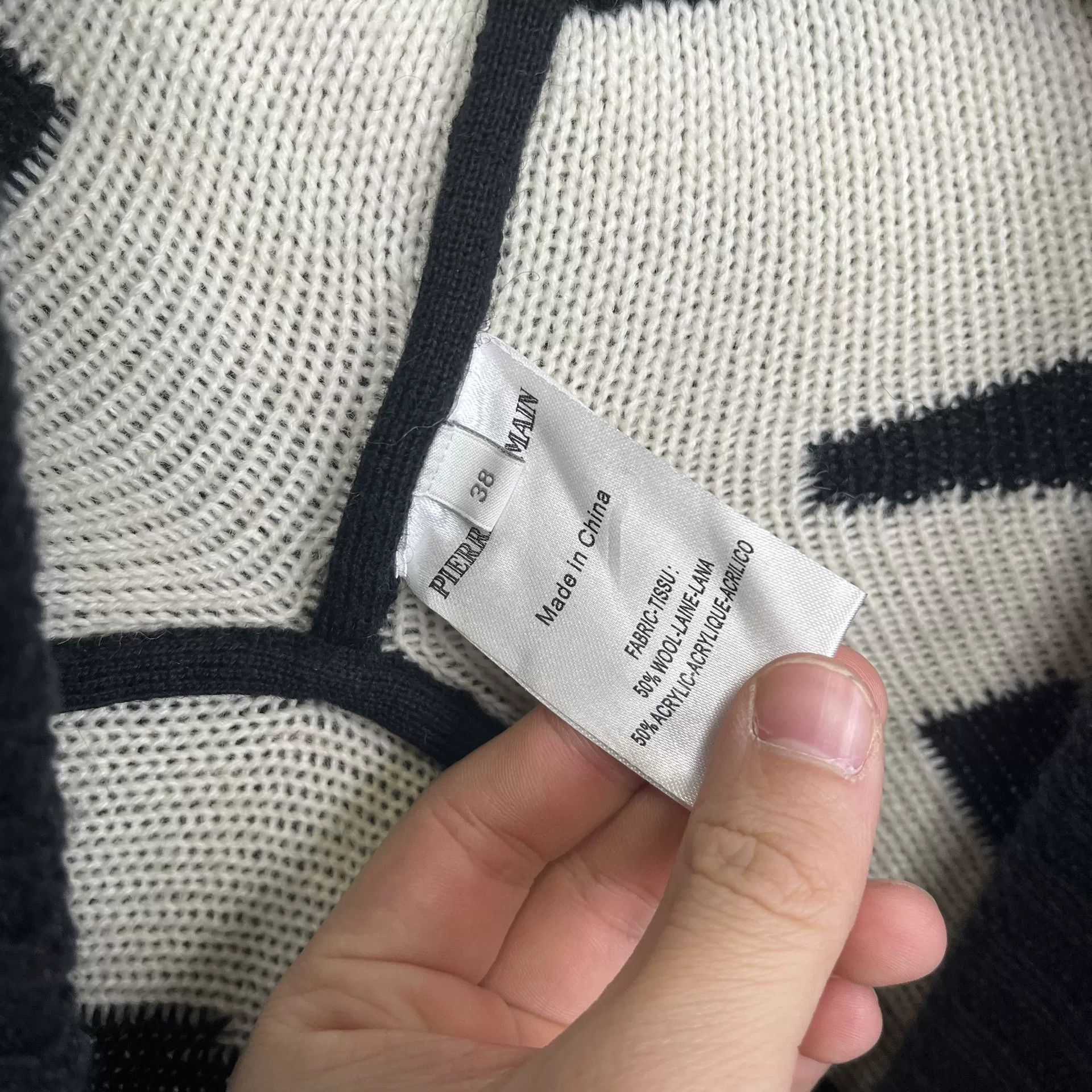Pierre Balmain Pierre Balmain Logo Print Cloak Sweater 38 Size S / US 4 / IT 40 - 4 Thumbnail