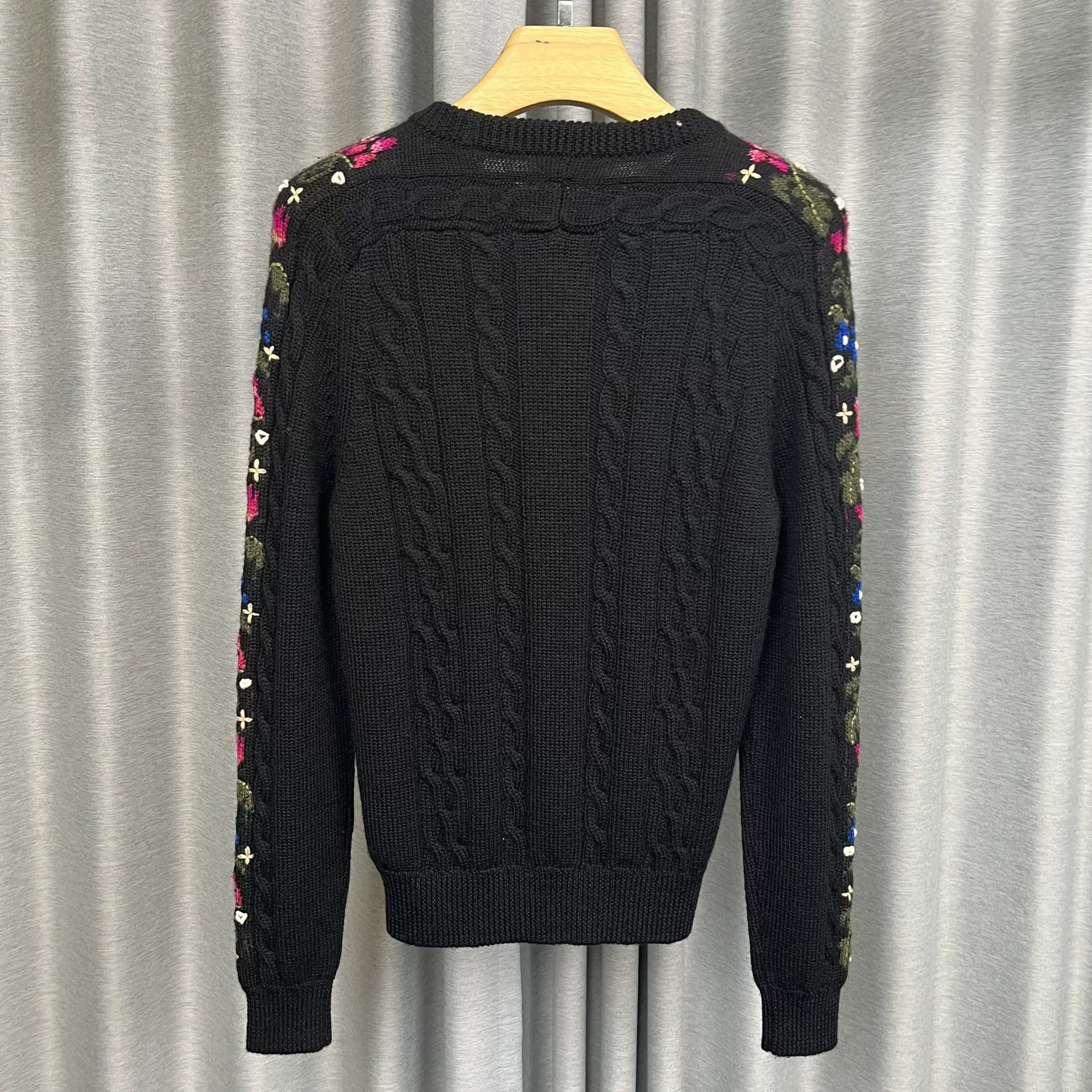 Saint Laurent Paris Saint Laurent Embroidered Sleeve Knit Sweater S Size US S / EU 44-46 / 1 - 3 Thumbnail