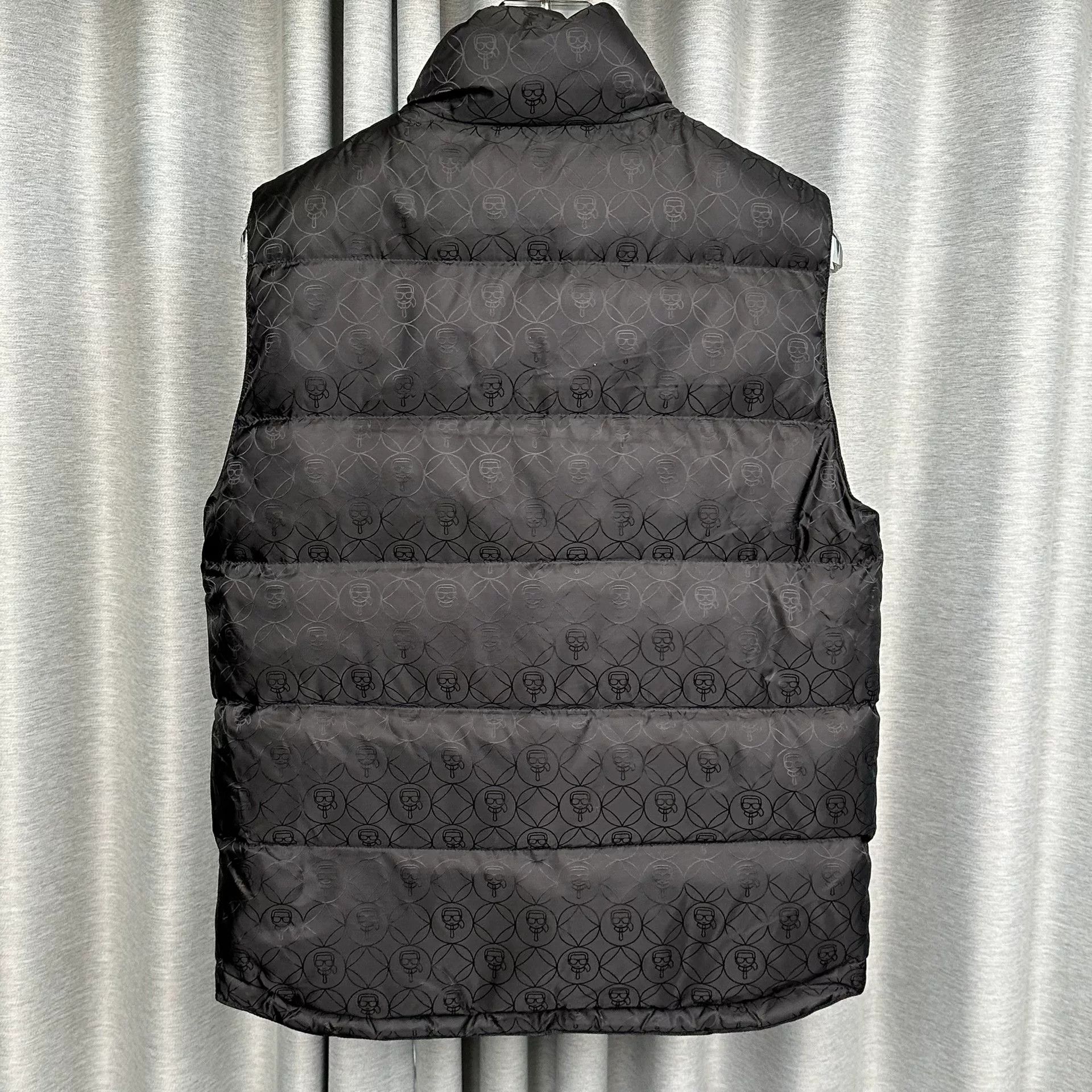 Karl Lagerfeld Karl Lagerfeld Monogram Down Vest EU 48 Size US M / EU 48-50 / 2 - 3 Thumbnail