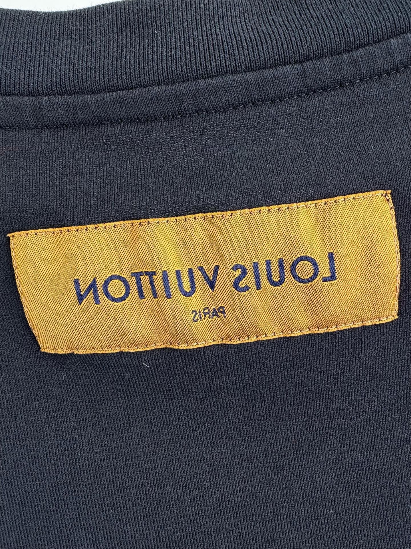 Louis Vuitton Louis Vuitton Neon Script Logo T-Shirt XXL Size US XXL / EU 58 / 5 - 5 Thumbnail