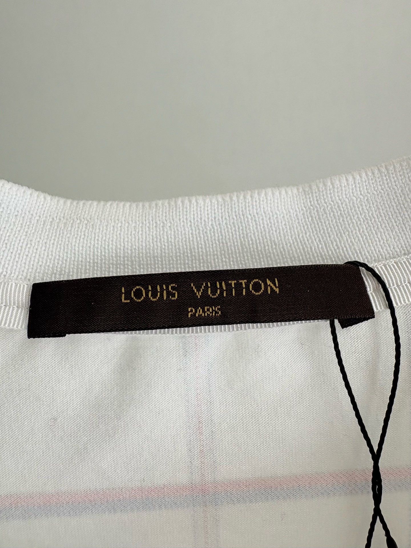 Louis Vuitton Louis Vuitton Embroidered Grid T-Shirt XL Size US XL / EU 56 / 4 - 5 Thumbnail