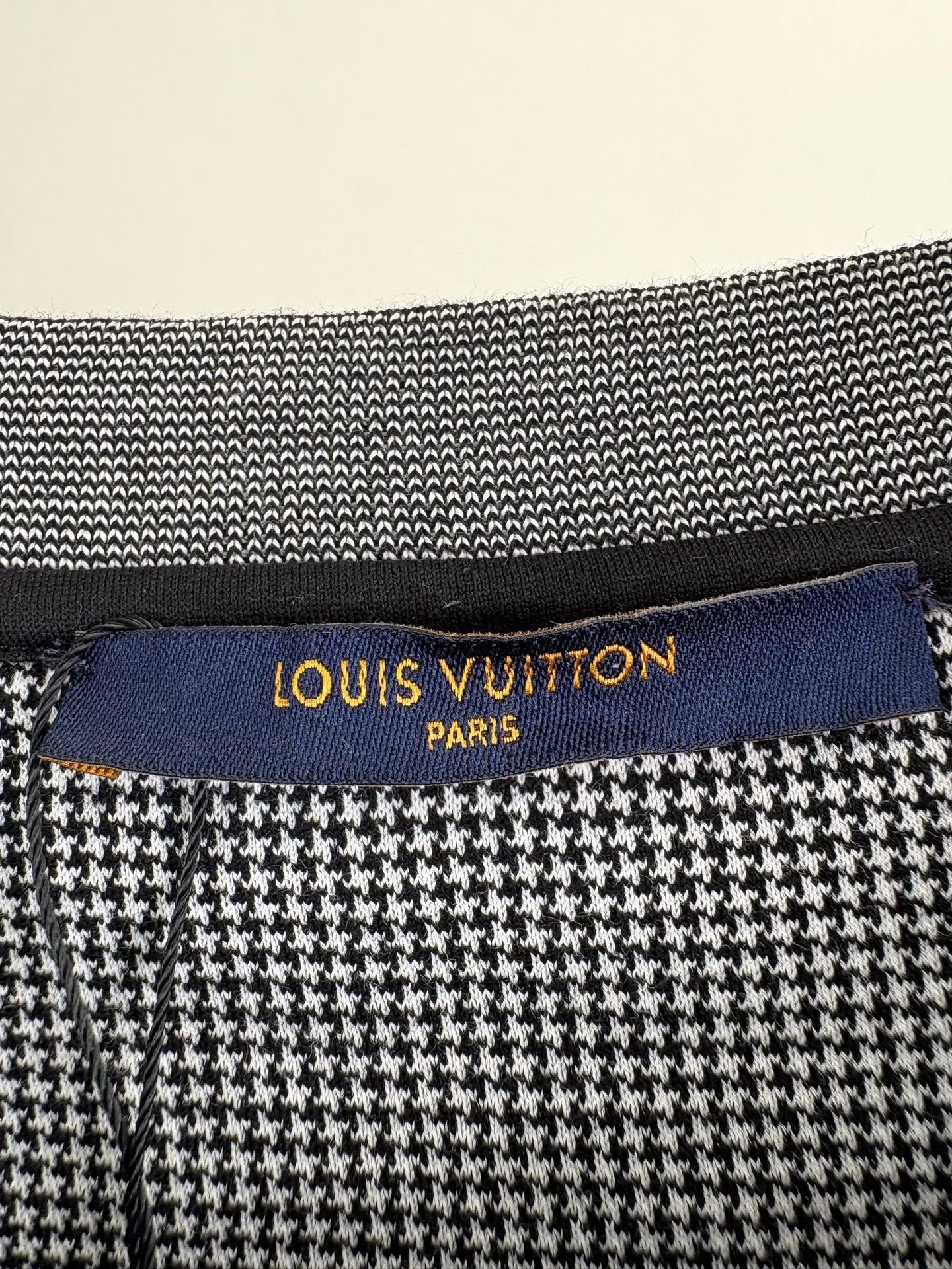 Louis Vuitton Louis Vuitton Wizard of Oz Intarsia T-Shirt XL Size US XL / EU 56 / 4 - 5 Thumbnail