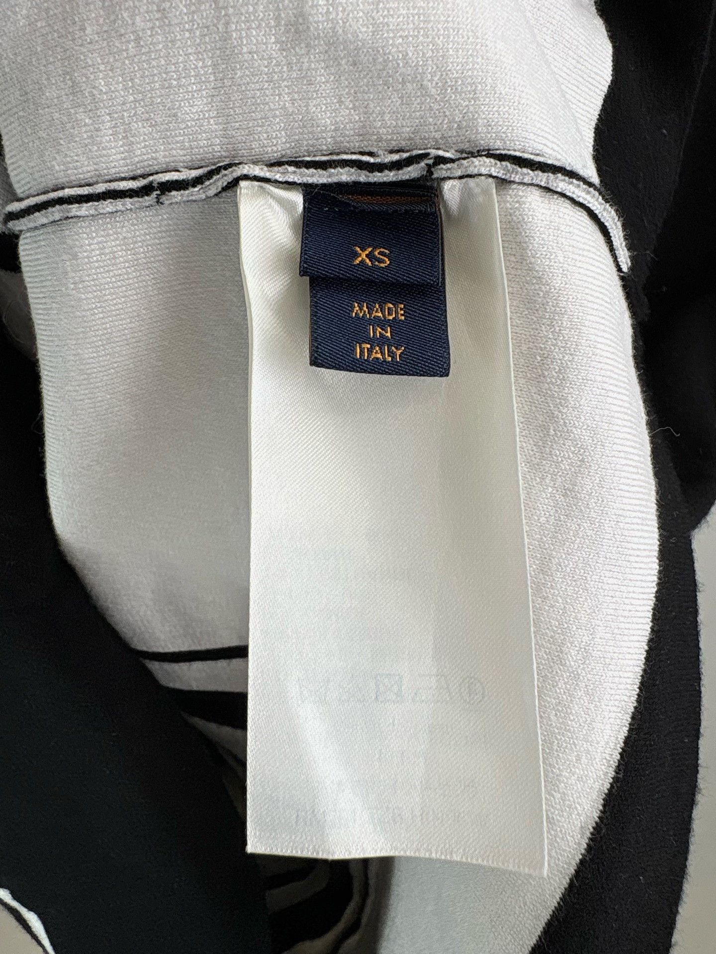 Louis Vuitton Louis Vuitton Since 1854 Knit T-Shirt XS Size US XS / EU 42 / 0 - 5 Thumbnail