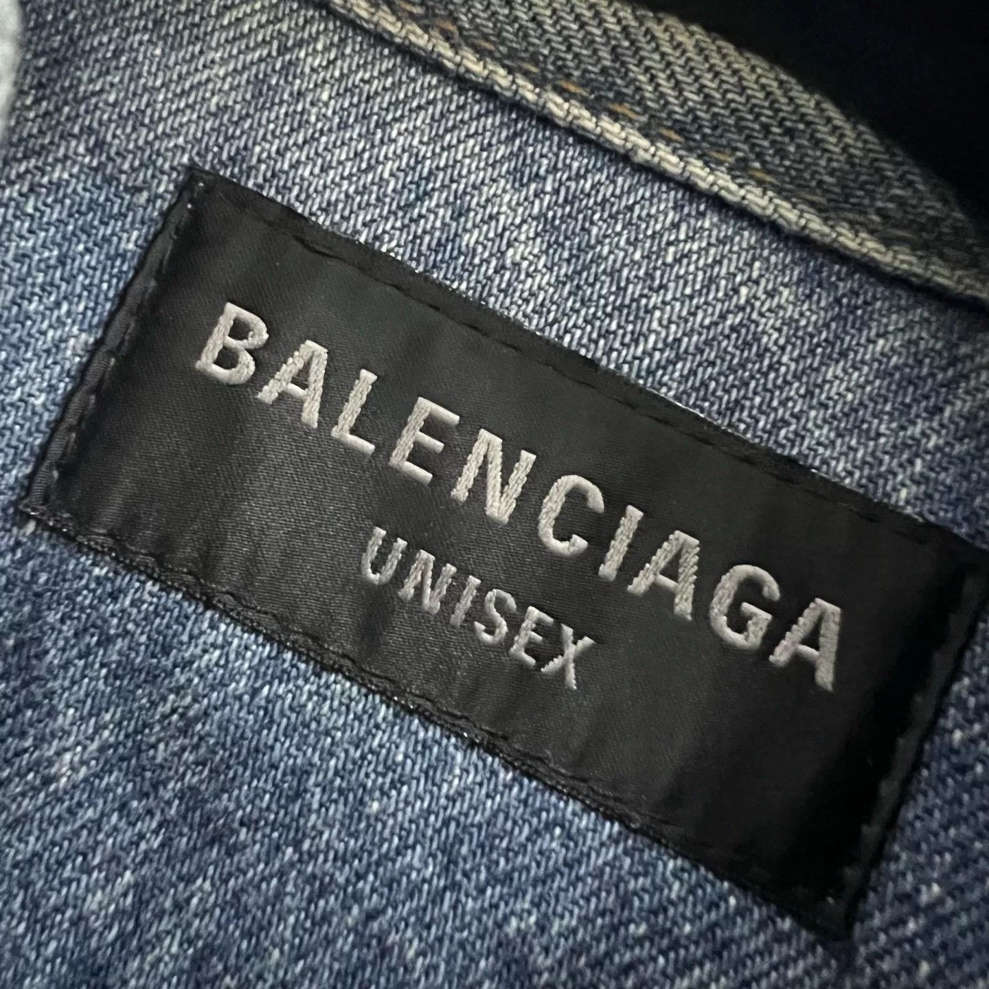 Balenciaga Balenciaga Tape Logo Denim Shirt S Size US S / EU 44-46 / 1 - 4 Thumbnail