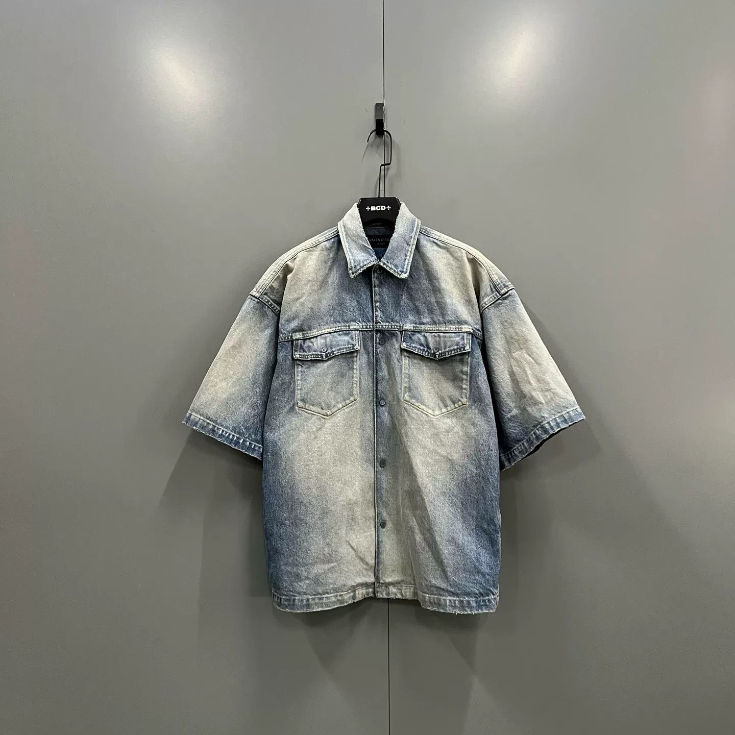 Balenciaga Balenciaga Tape Logo Denim Shirt S Size US S / EU 44-46 / 1 - 2 Thumbnail