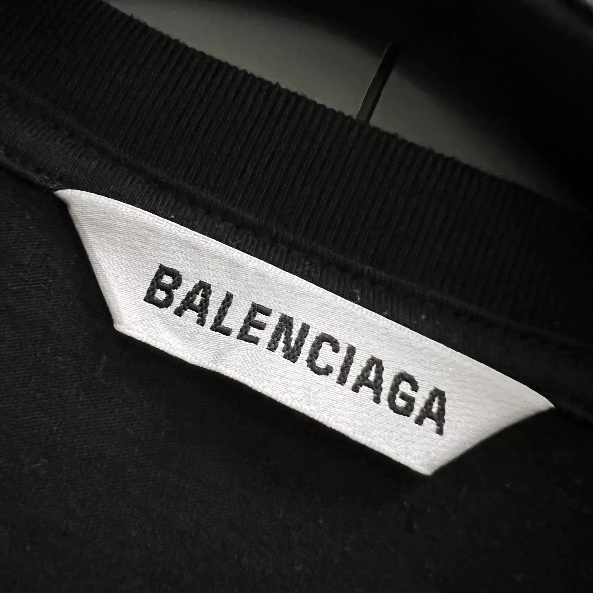 Balenciaga Balenciaga Multi-Language Logo T-Shirt XS Size US XS / EU 42 / 0 - 4 Thumbnail