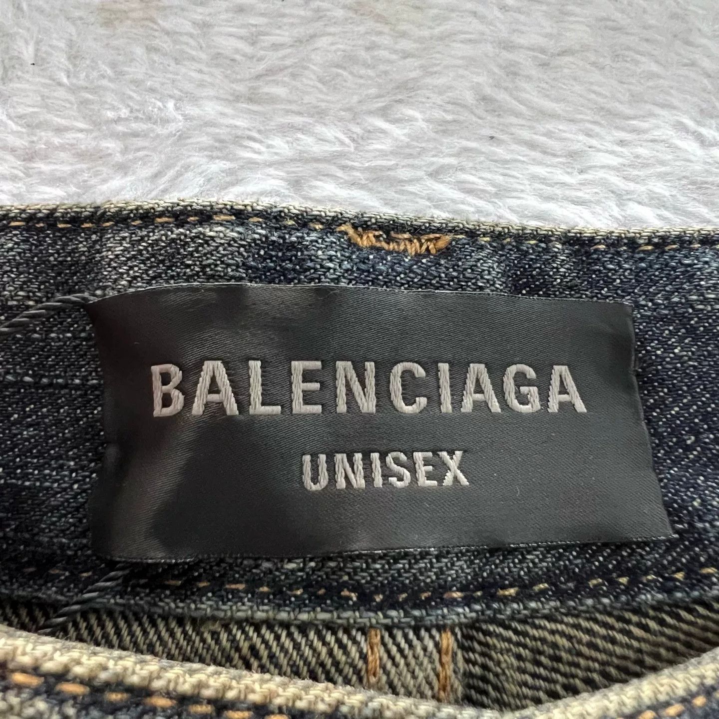 Balenciaga Balenciaga Distressed Denim Shorts Size M Size US 32 / EU 48 - 4 Thumbnail