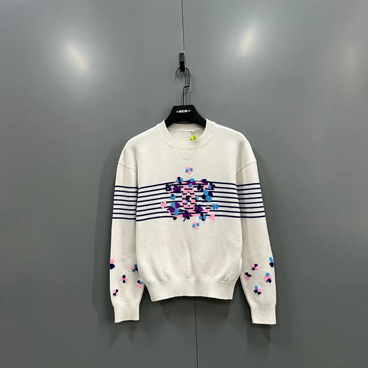 Chanel Chanel Floral Intarsia CC Logo Striped Sweater 36 Size XS / US 0-2 / IT 36-38 - 2 Thumbnail