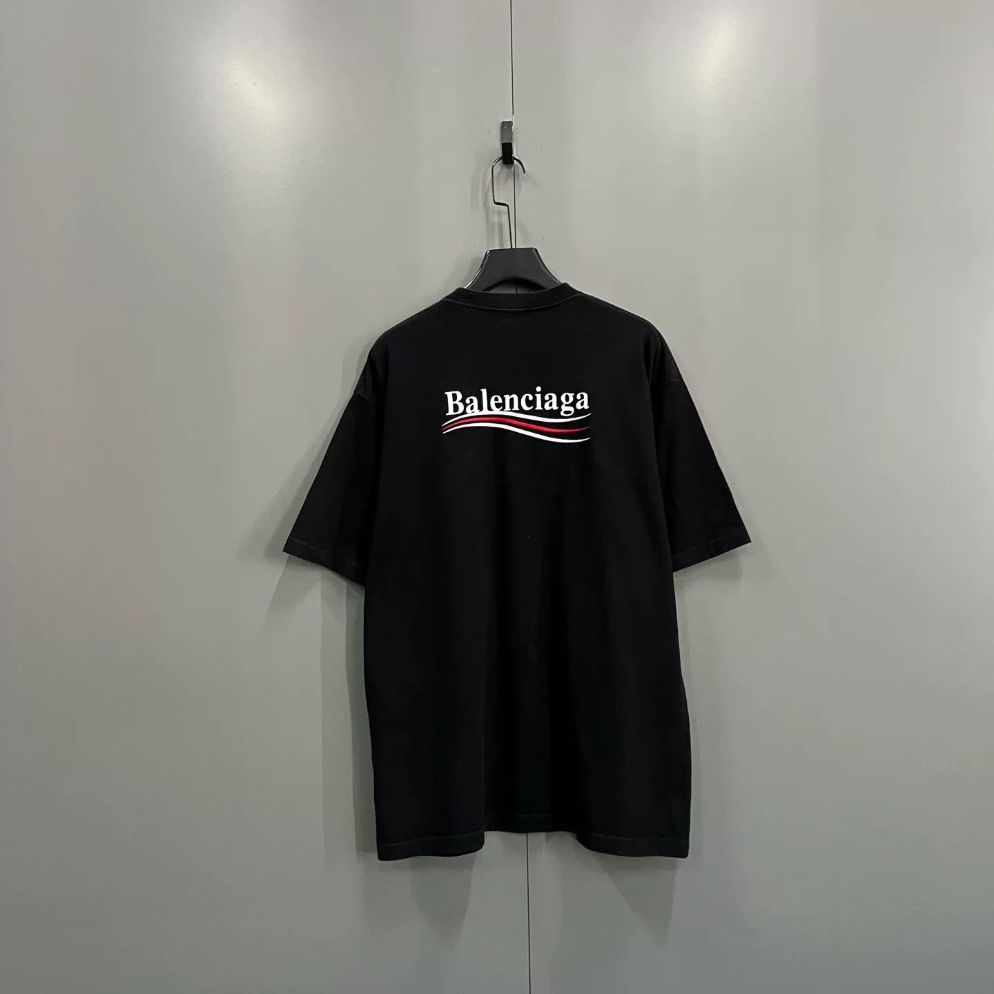 Balenciaga Balenciaga Political Campaign Logo T-Shirt Size L Size US L / EU 52-54 / 3 - 3 Thumbnail