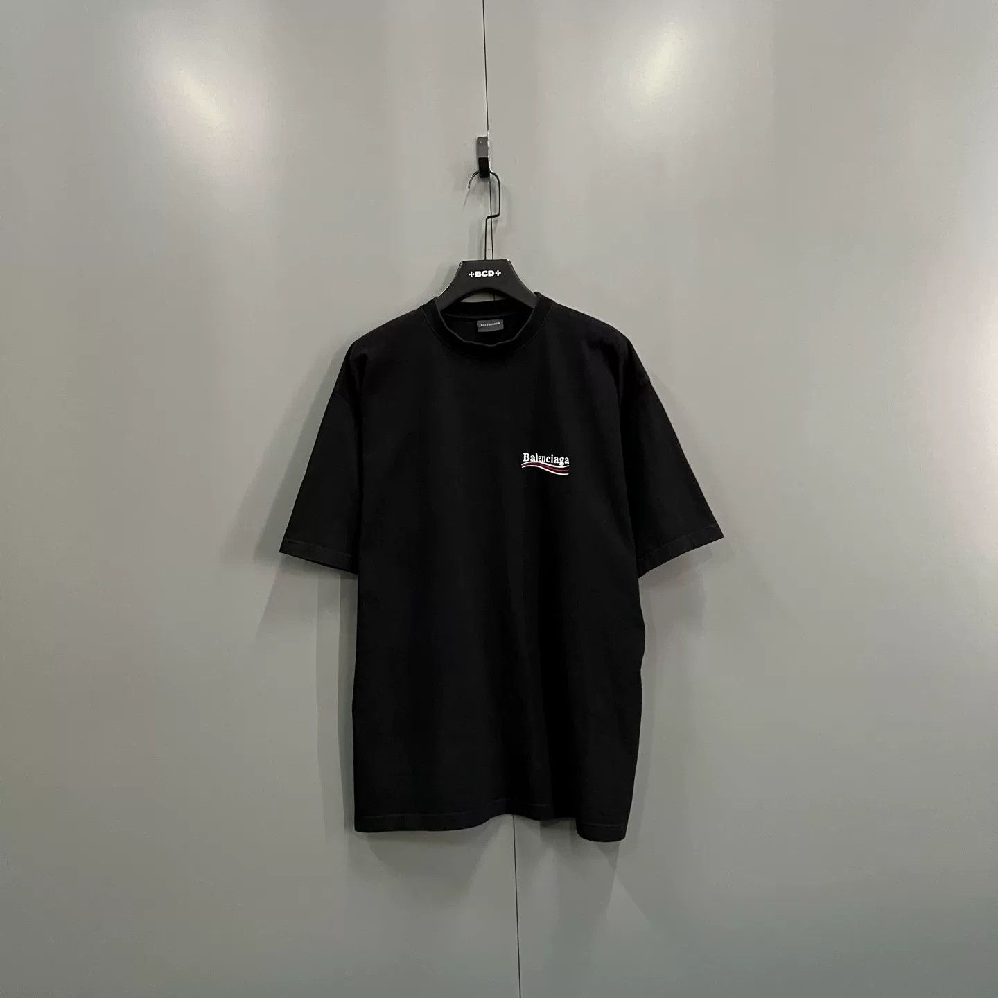 Balenciaga Balenciaga Political Campaign Logo T-Shirt Size L Size US L / EU 52-54 / 3 - 2 Thumbnail