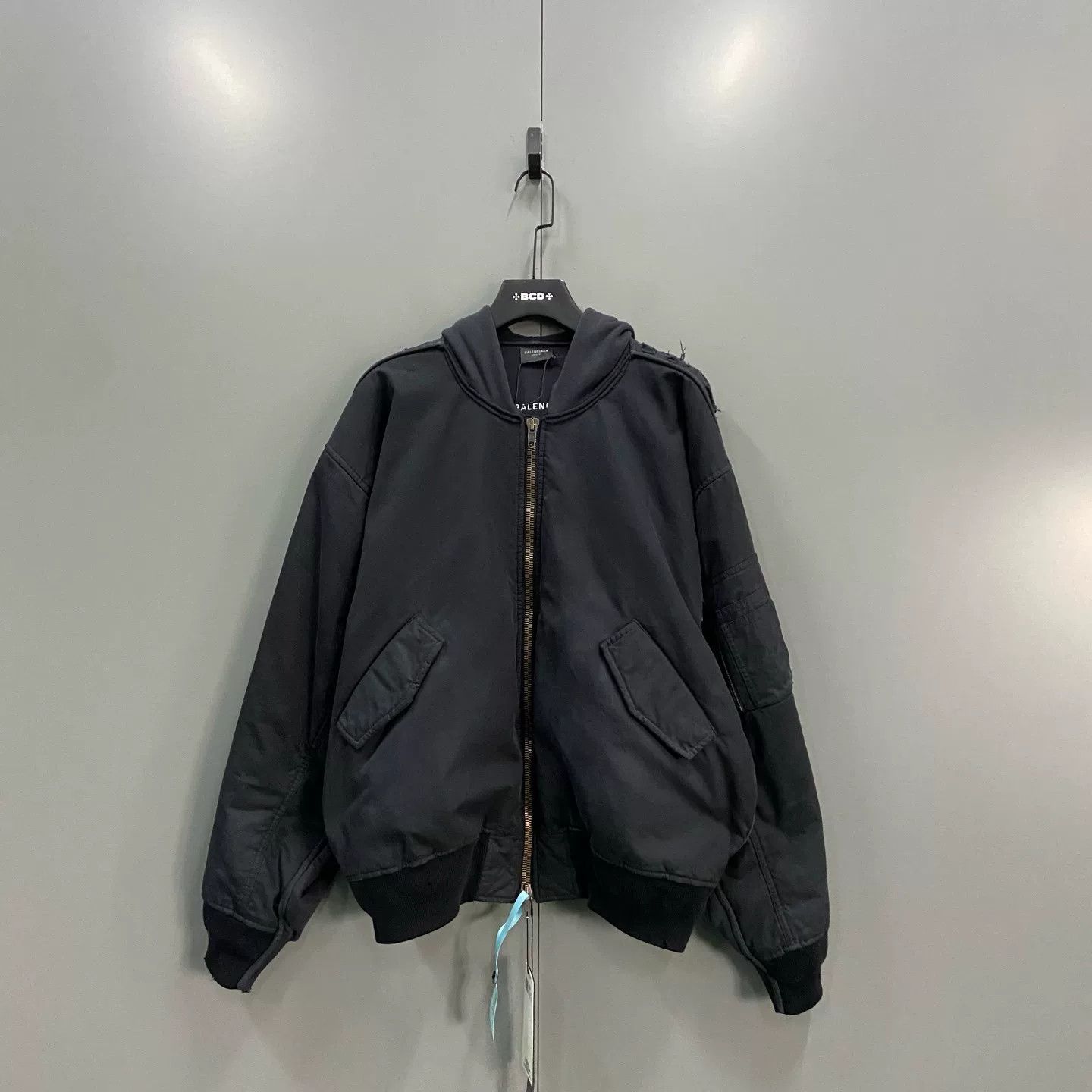 Balenciaga Balenciaga Back Logo Hooded Bomber Jacket S Size US S / EU 44-46 / 1 - 2 Thumbnail