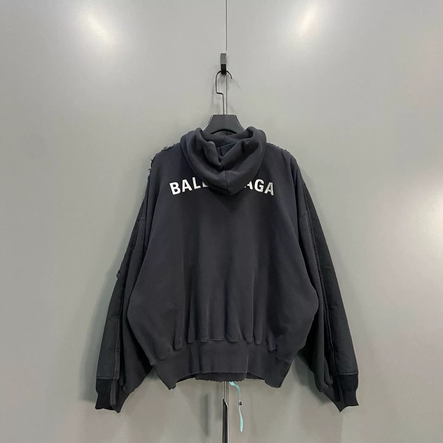 Balenciaga Balenciaga Back Logo Hooded Bomber Jacket S Size US S / EU 44-46 / 1 - 3 Thumbnail