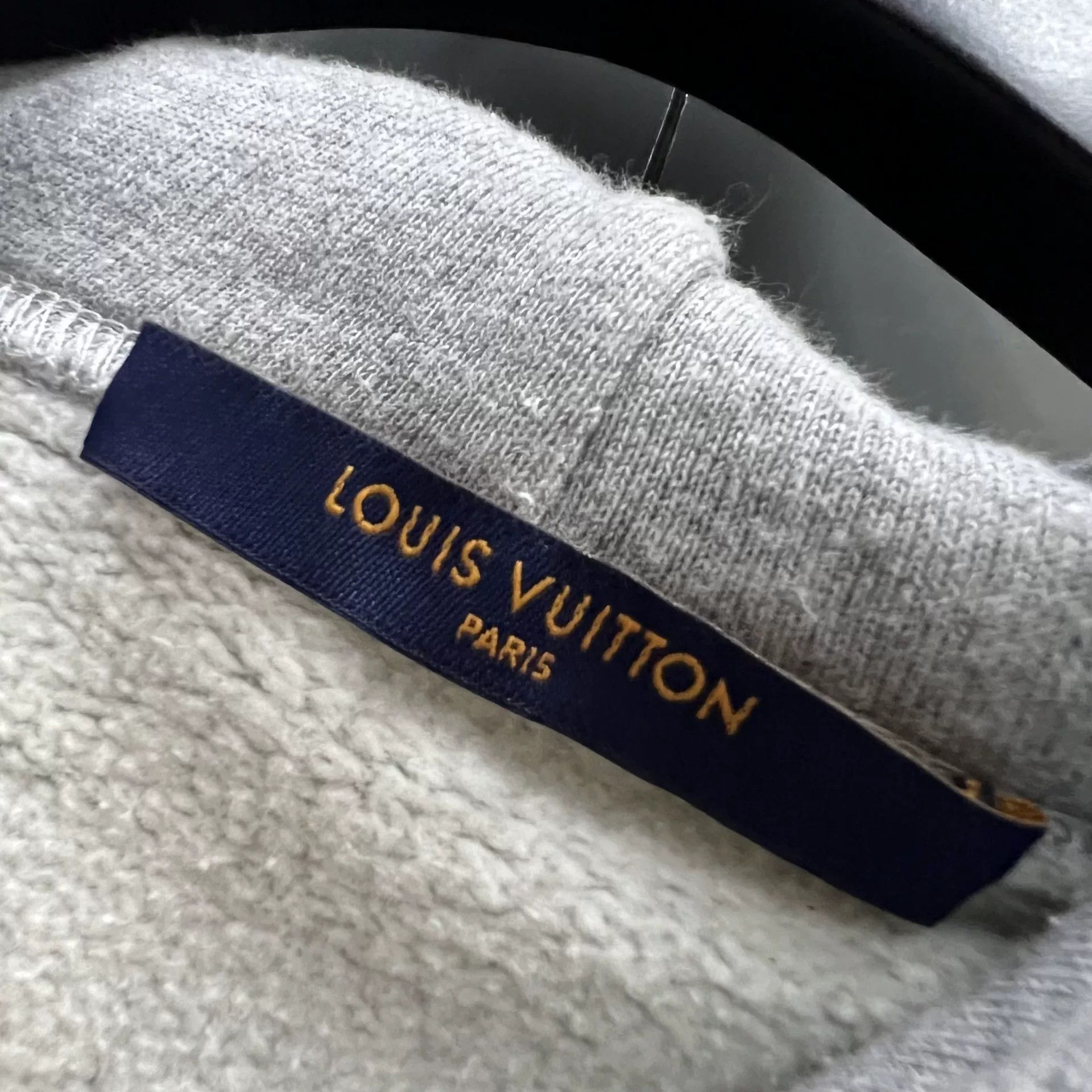 Louis Vuitton Louis Vuitton Tourist vs. Purist Logo Hoodie Size L Size US L / EU 52-54 / 3 - 4 Thumbnail
