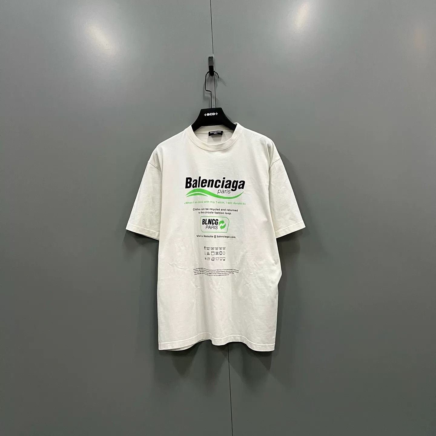 Balenciaga Balenciaga Circular Fashion Logo T-Shirt XXS Size US XXS / EU 40 - 2 Thumbnail