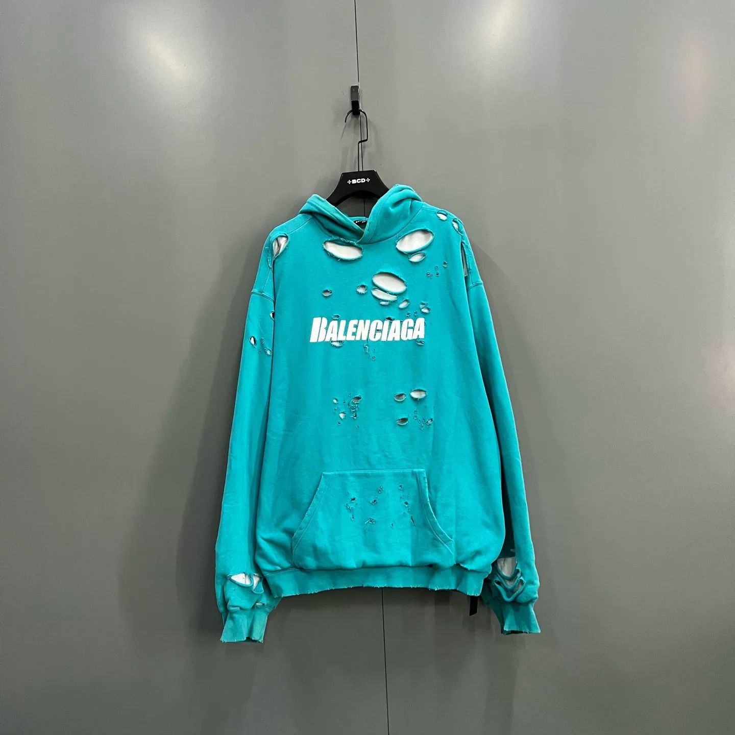 Balenciaga Balenciaga Distressed Logo Hoodie Size M Size US M / EU 48-50 / 2 - 2 Thumbnail