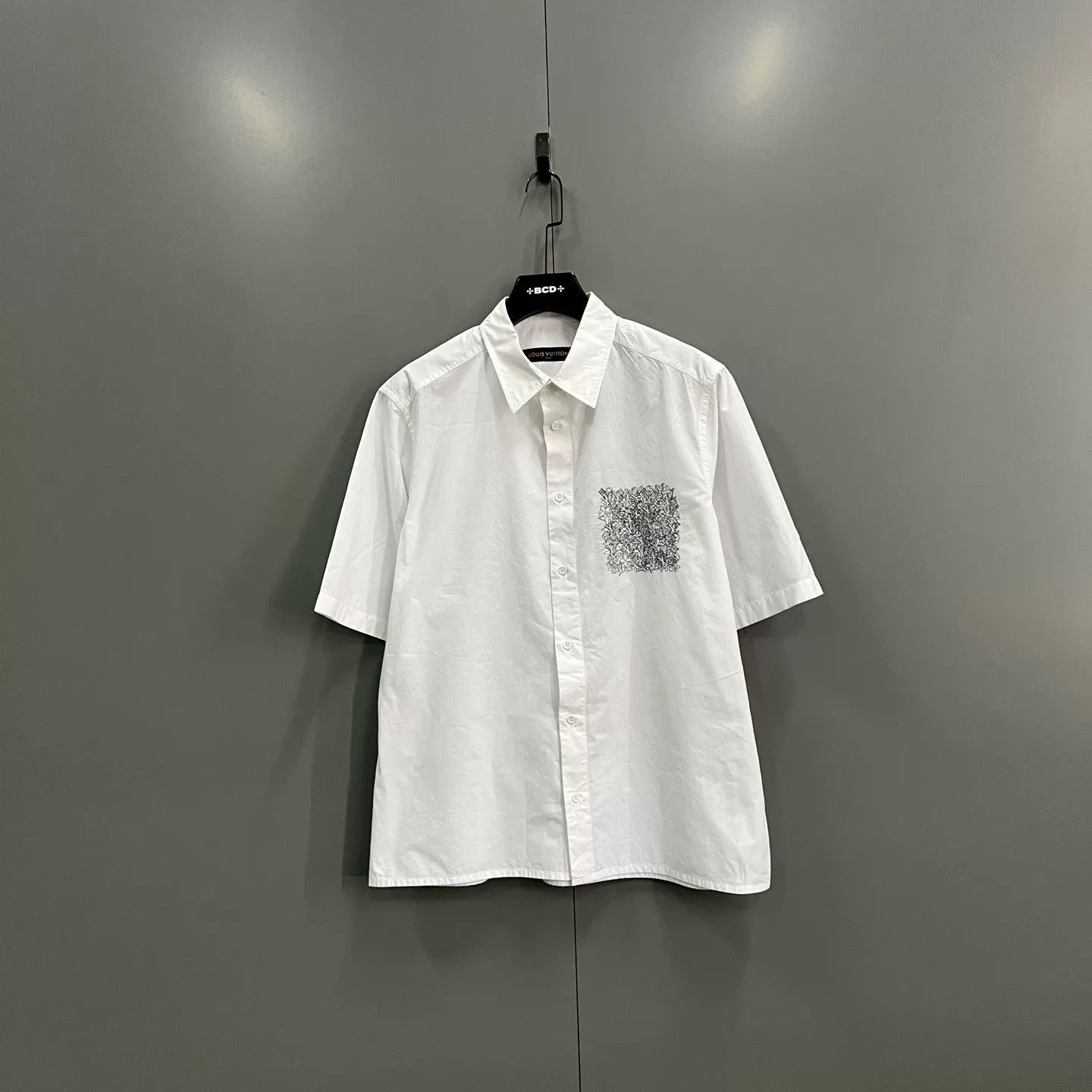 Louis Vuitton Louis Vuitton 1AA5G8 Embroidered Pocket Shirt Size L Size US L / EU 52-54 / 3 - 2 Thumbnail