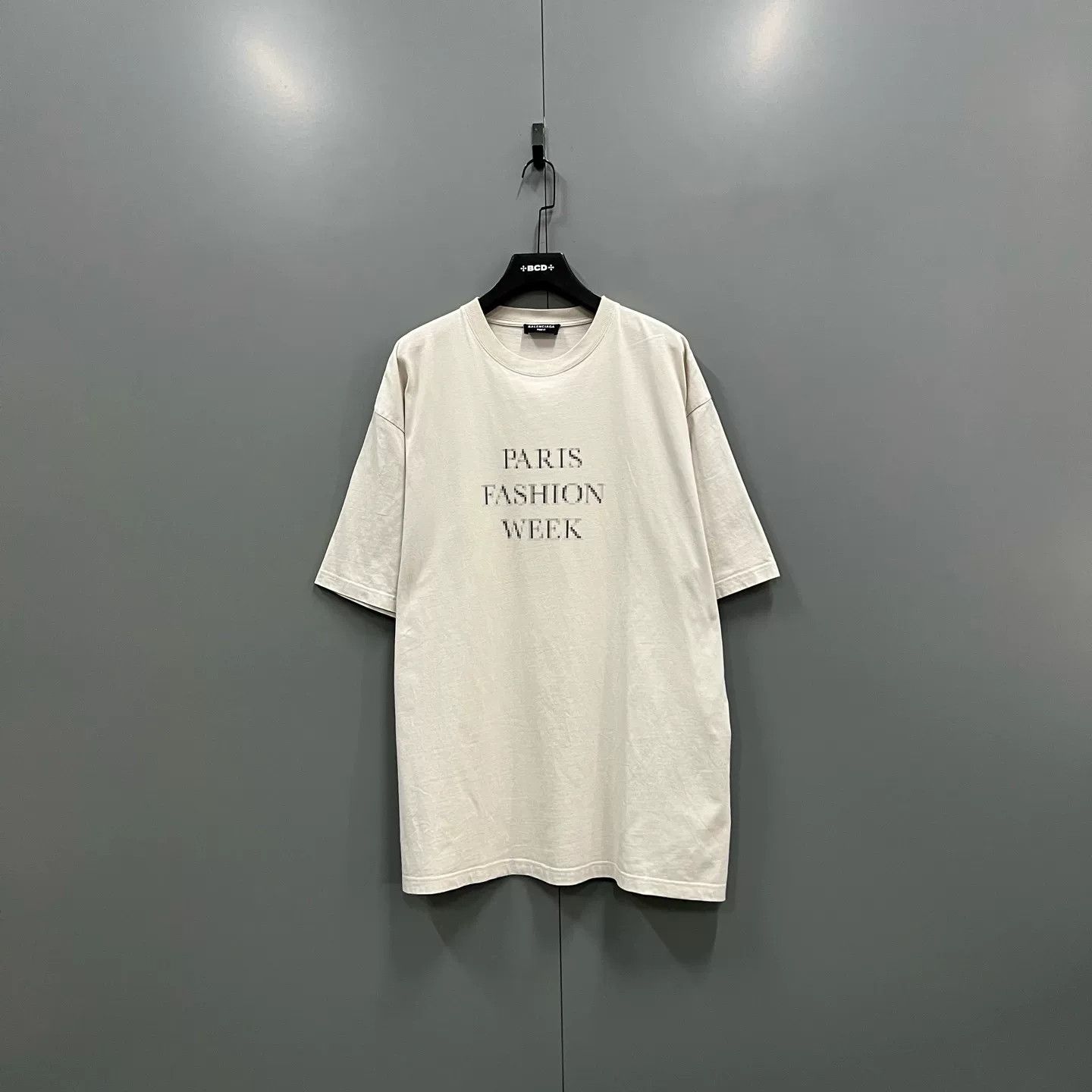 Balenciaga Balenciaga Paris Fashion Week T-Shirt XL Size US XL / EU 56 / 4 - 2 Thumbnail