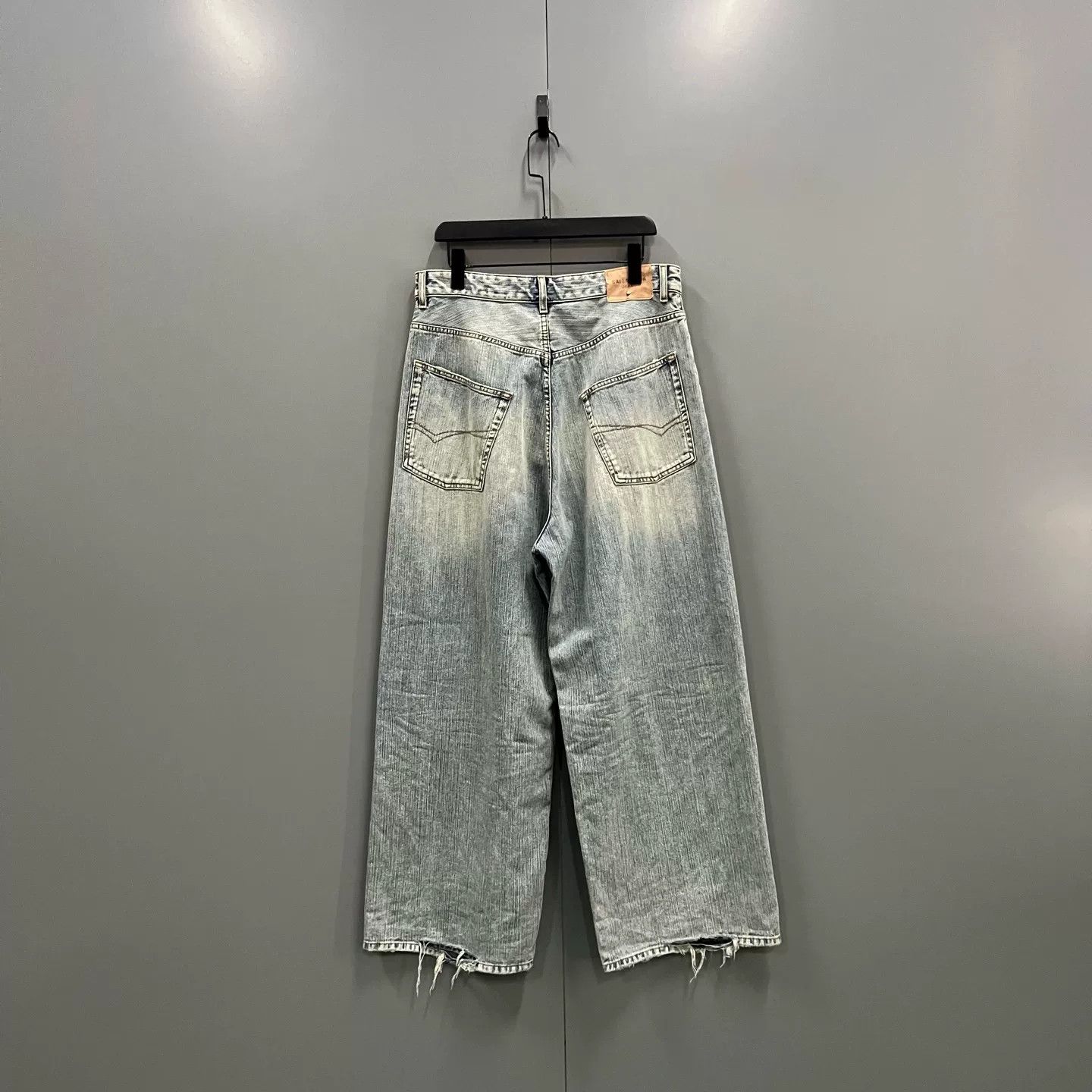 Balenciaga Balenciaga Washed Drawstring Wide Denim Size S Size US 30 / EU 46 - 3 Thumbnail