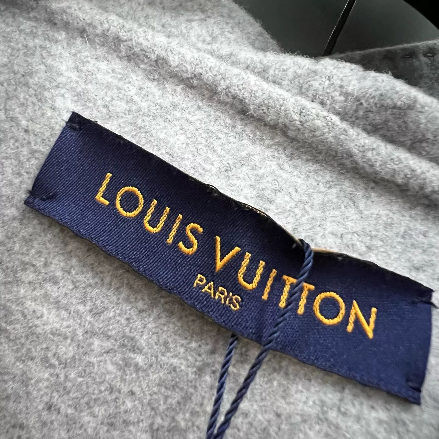 Louis Vuitton Louis Vuitton Cashmere Hoodie L Size US L / EU 52-54 / 3 - 4 Thumbnail