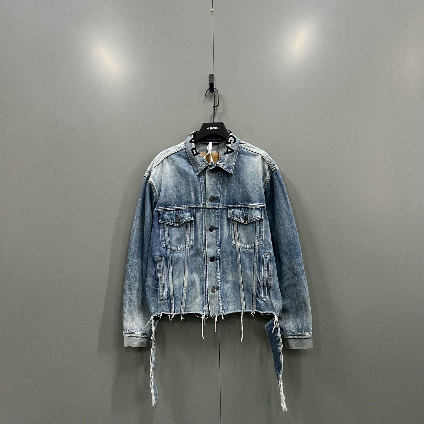Balenciaga Balenciaga Logo Collar Denim Jacket 34 Size XS / US 0-2 / IT 36-38 - 2 Thumbnail