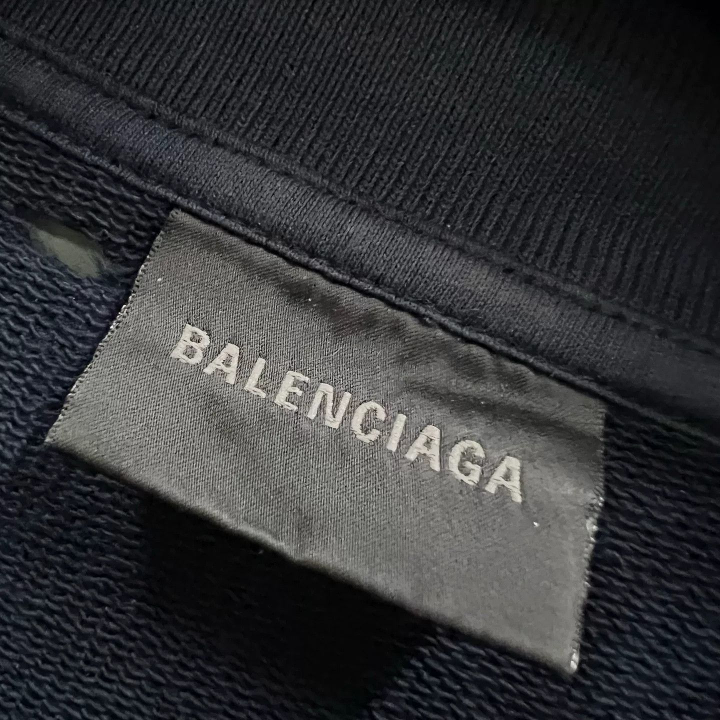 Balenciaga Balenciaga Tape Logo Distressed Sweatshirt Size 3 Size US L / EU 52-54 / 3 - 4 Thumbnail