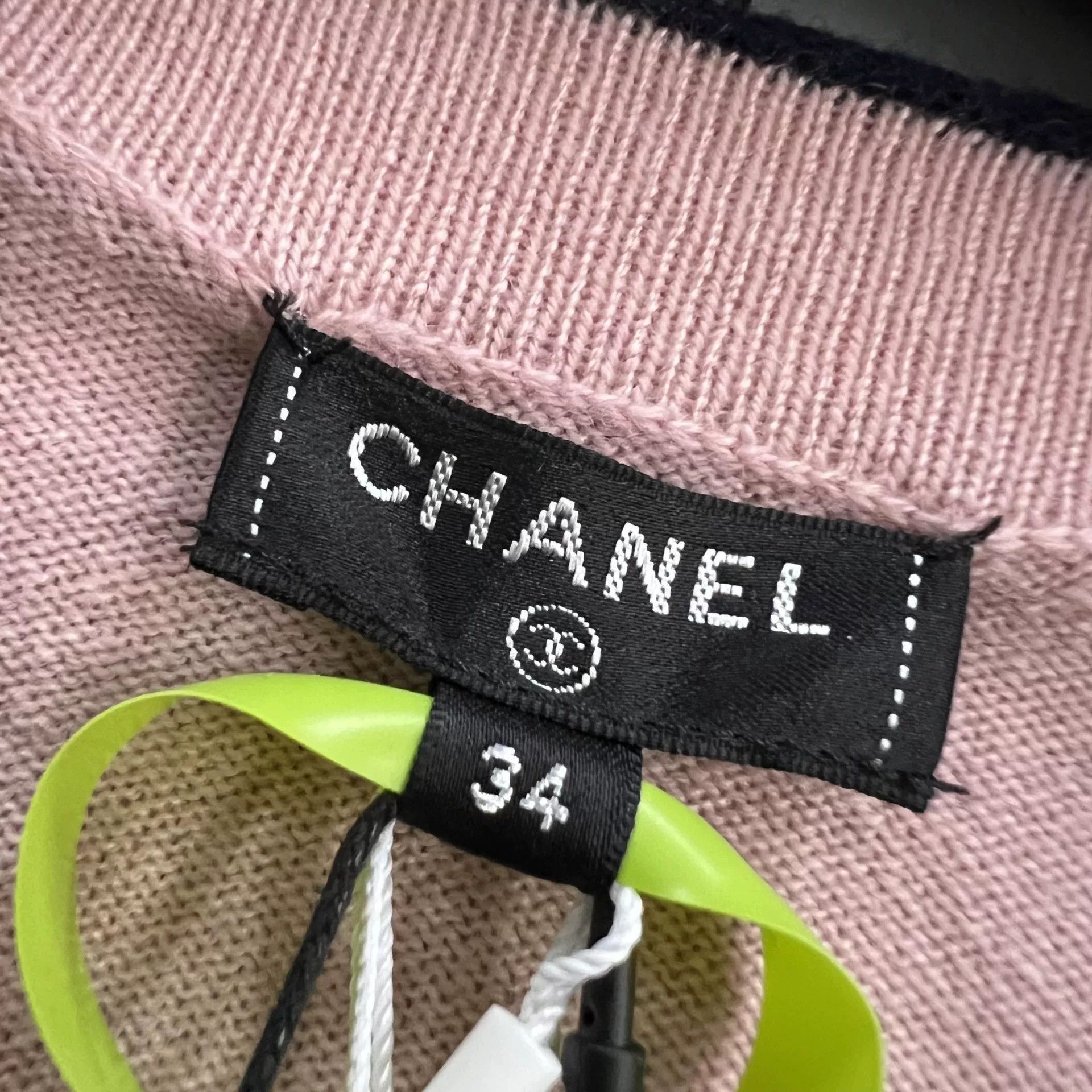 Chanel Chanel Pink Contrast Trim Knit Jacket 34 Size XS / US 0-2 / IT 36-38 - 4 Thumbnail