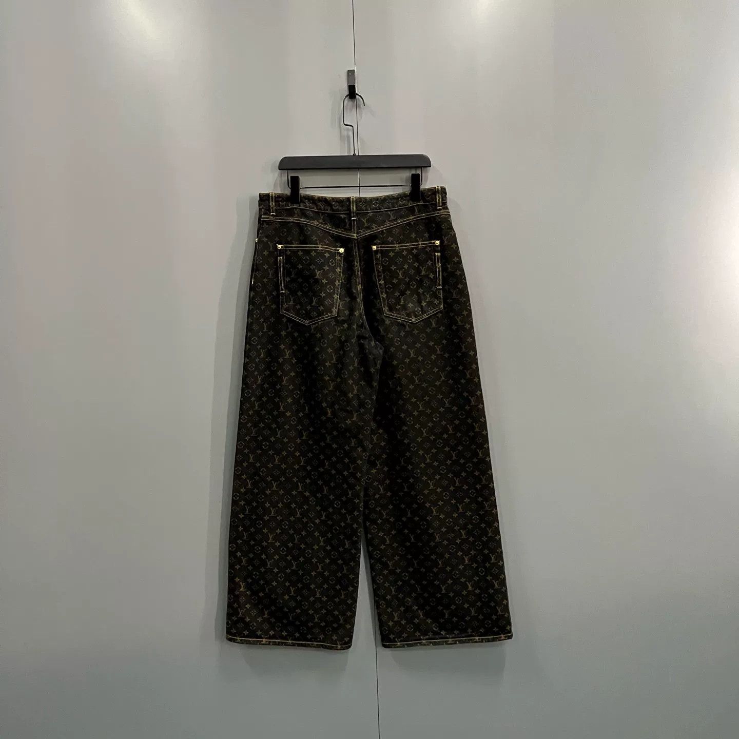 Louis Vuitton Louis Vuitton Monogram Denim Wide-Leg Jeans 44 Size US 28 / EU 44 - 3 Thumbnail