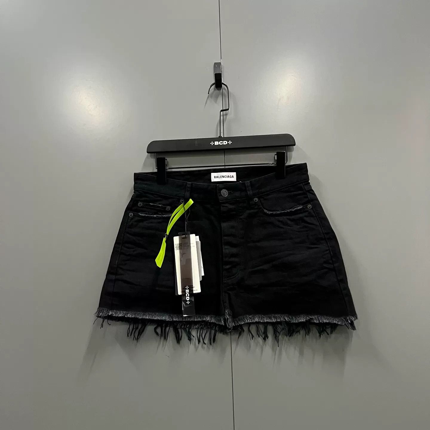 Balenciaga Balenciaga Raw Hem Denim Mini Skirt FR 36 Size 26" / US 2 / IT 38 - 2 Thumbnail