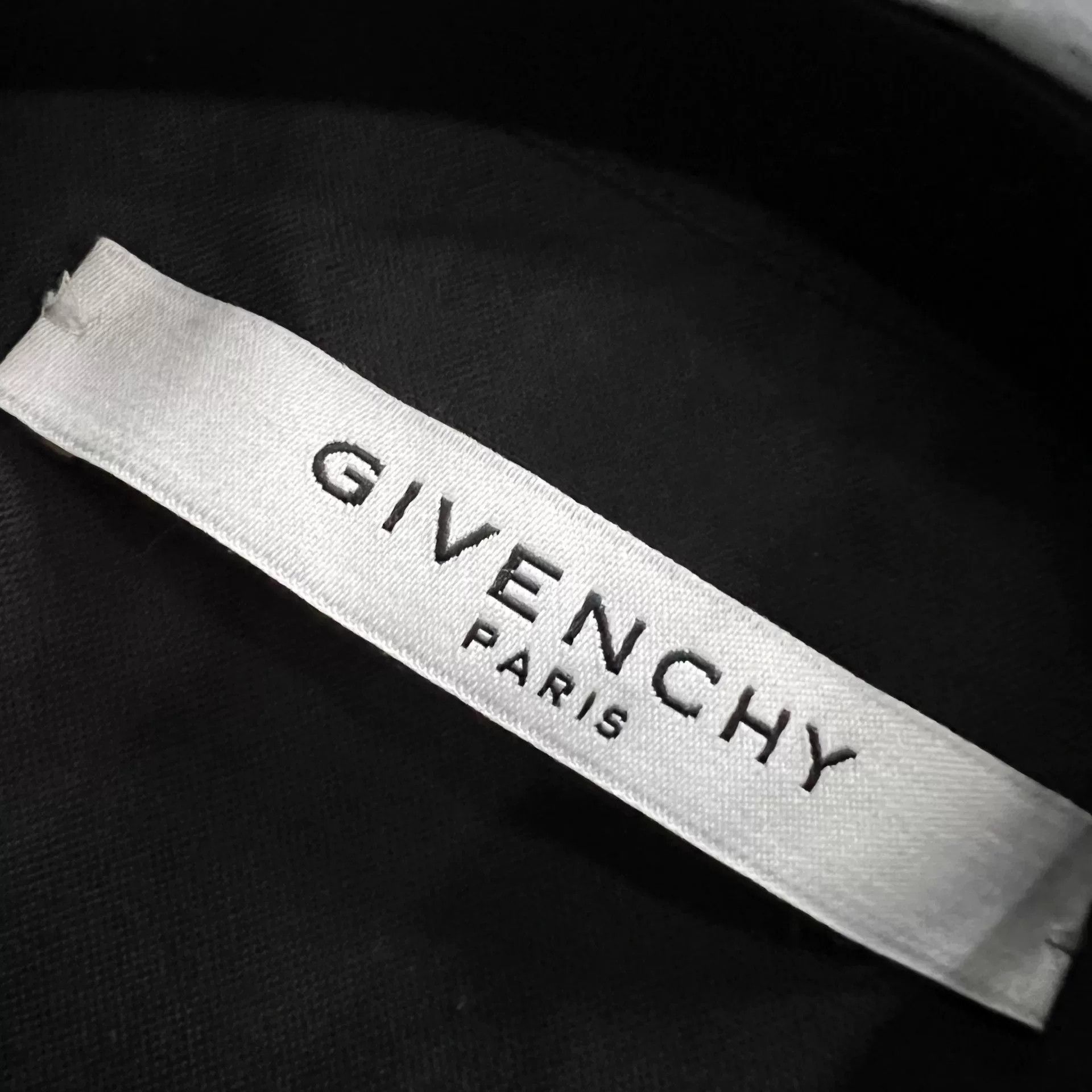 Givenchy Givenchy Embroidered Logo Button Up Shirt 39 Size US M / EU 48-50 / 2 - 4 Thumbnail