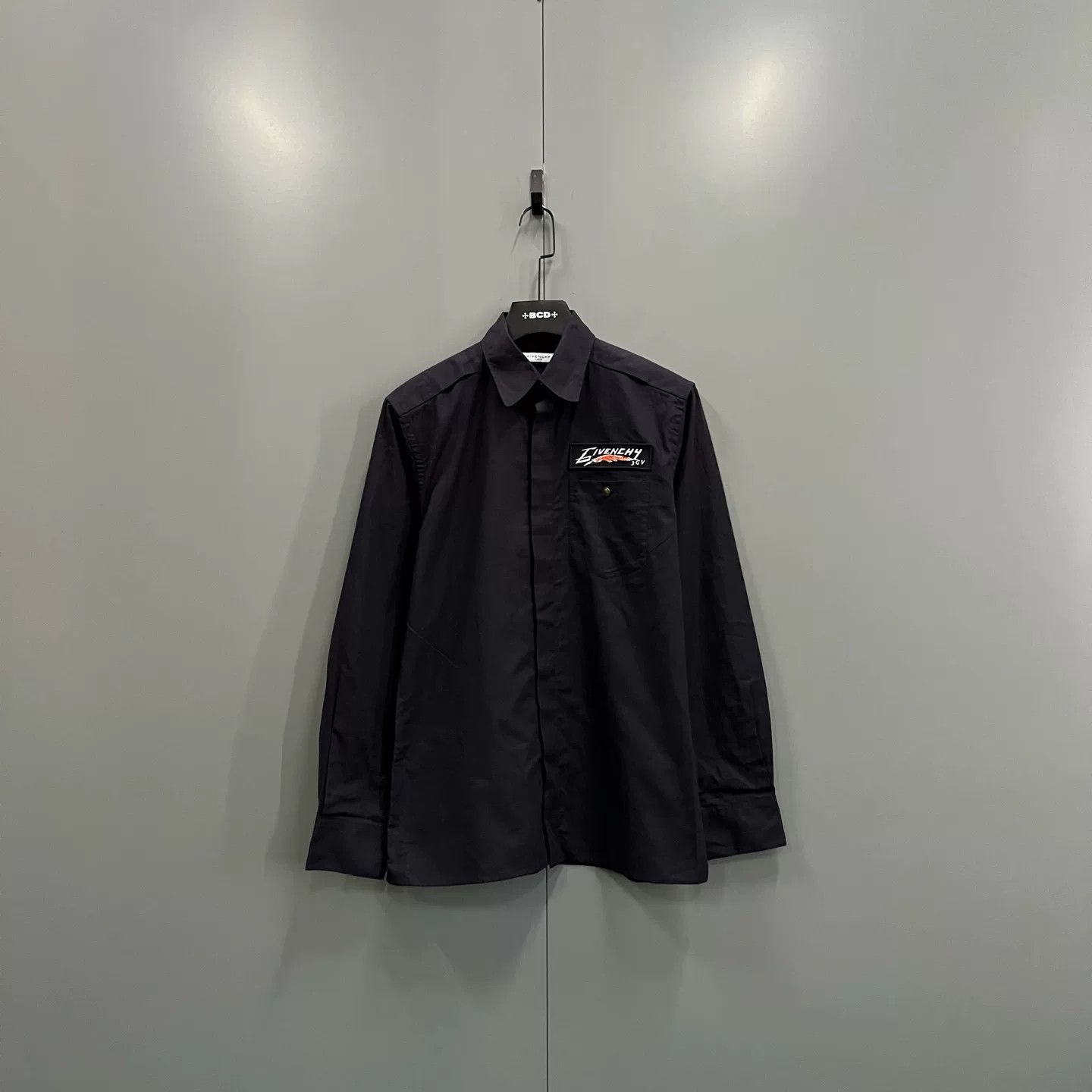 Givenchy Givenchy Embroidered Logo Button Up Shirt 39 Size US M / EU 48-50 / 2 - 2 Thumbnail