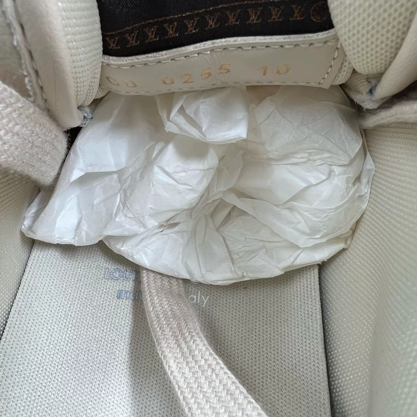 Louis Vuitton Louis Vuitton x NIGO Beige Leather Sneakers 11 Size US 11 / EU 44 - 8 Thumbnail