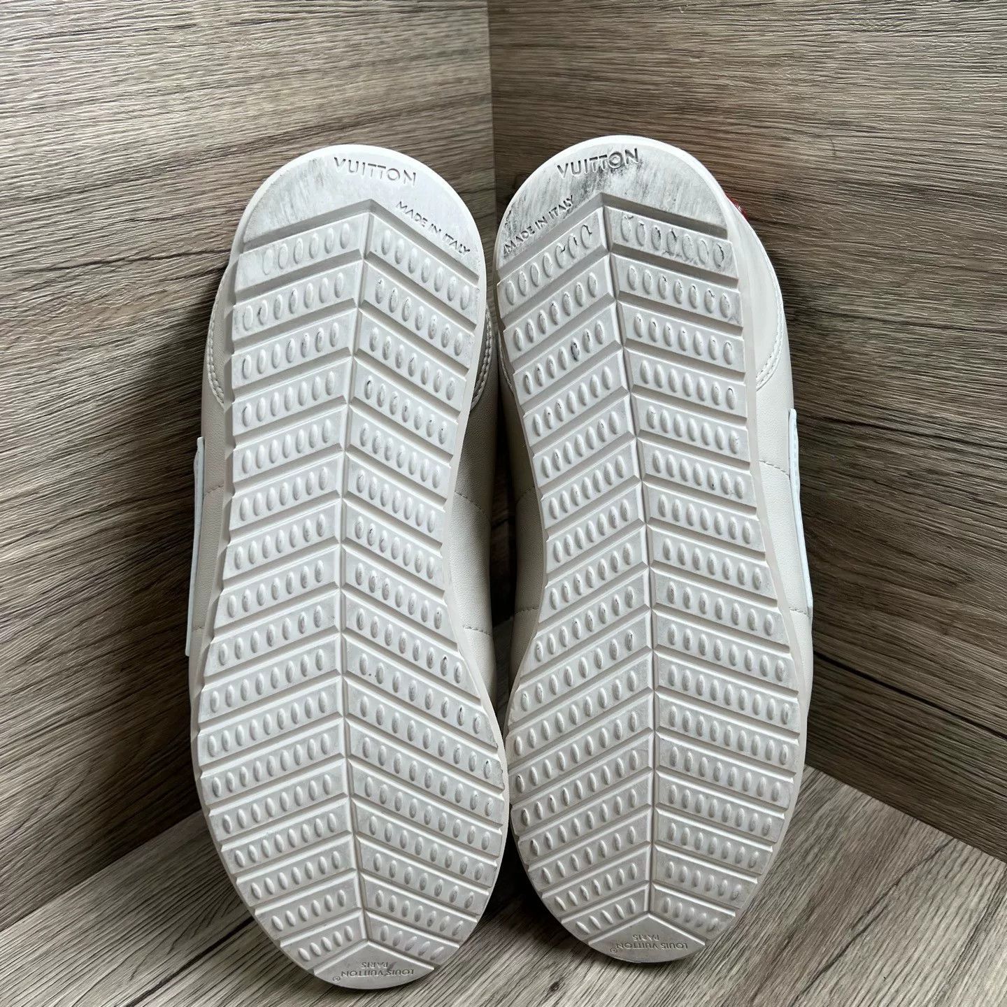 Louis Vuitton Louis Vuitton x NIGO Beige Leather Sneakers 11 Size US 11 / EU 44 - 7 Thumbnail
