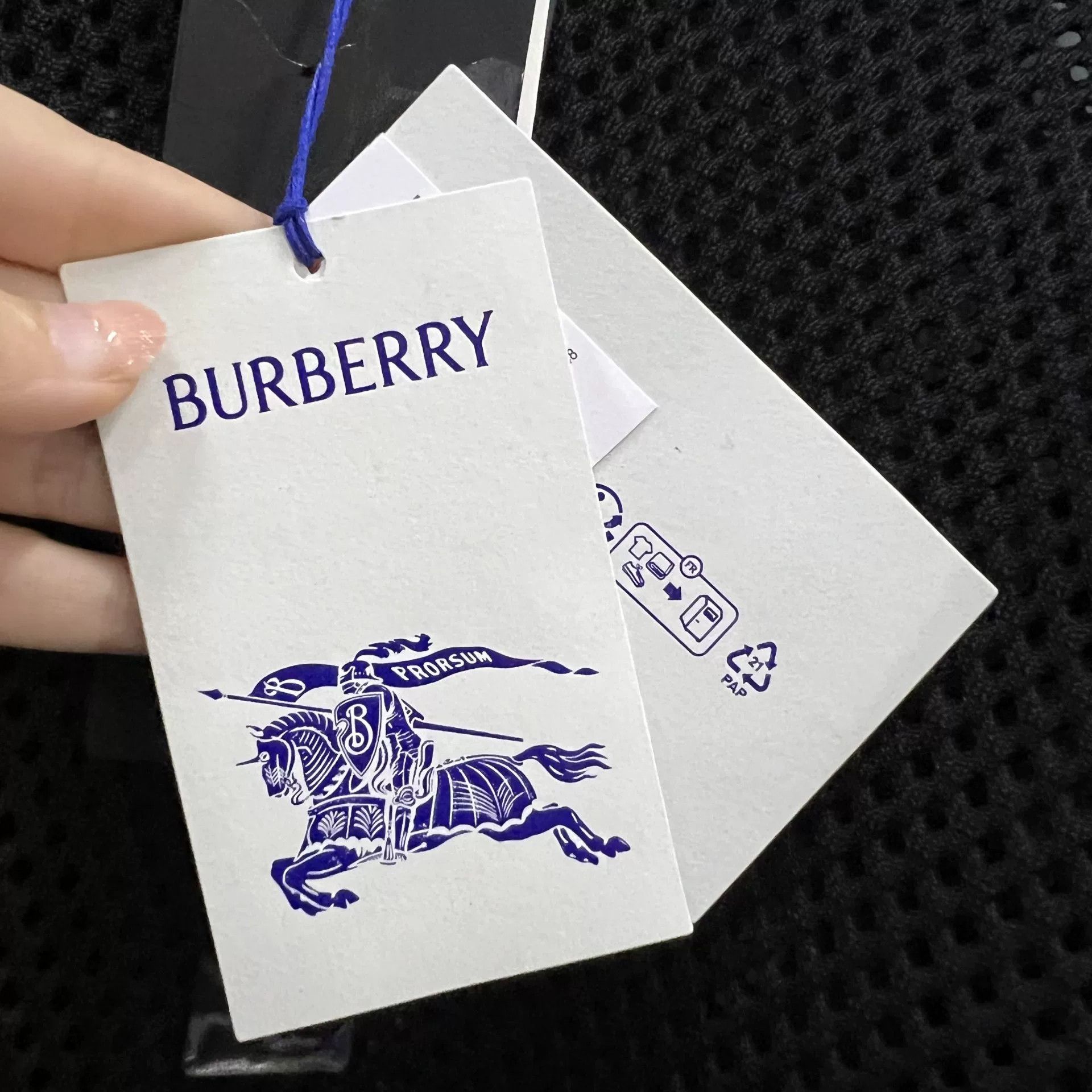 Burberry Burberry Mesh Crewneck T-Shirt S Size US S / EU 44-46 / 1 - 5 Thumbnail