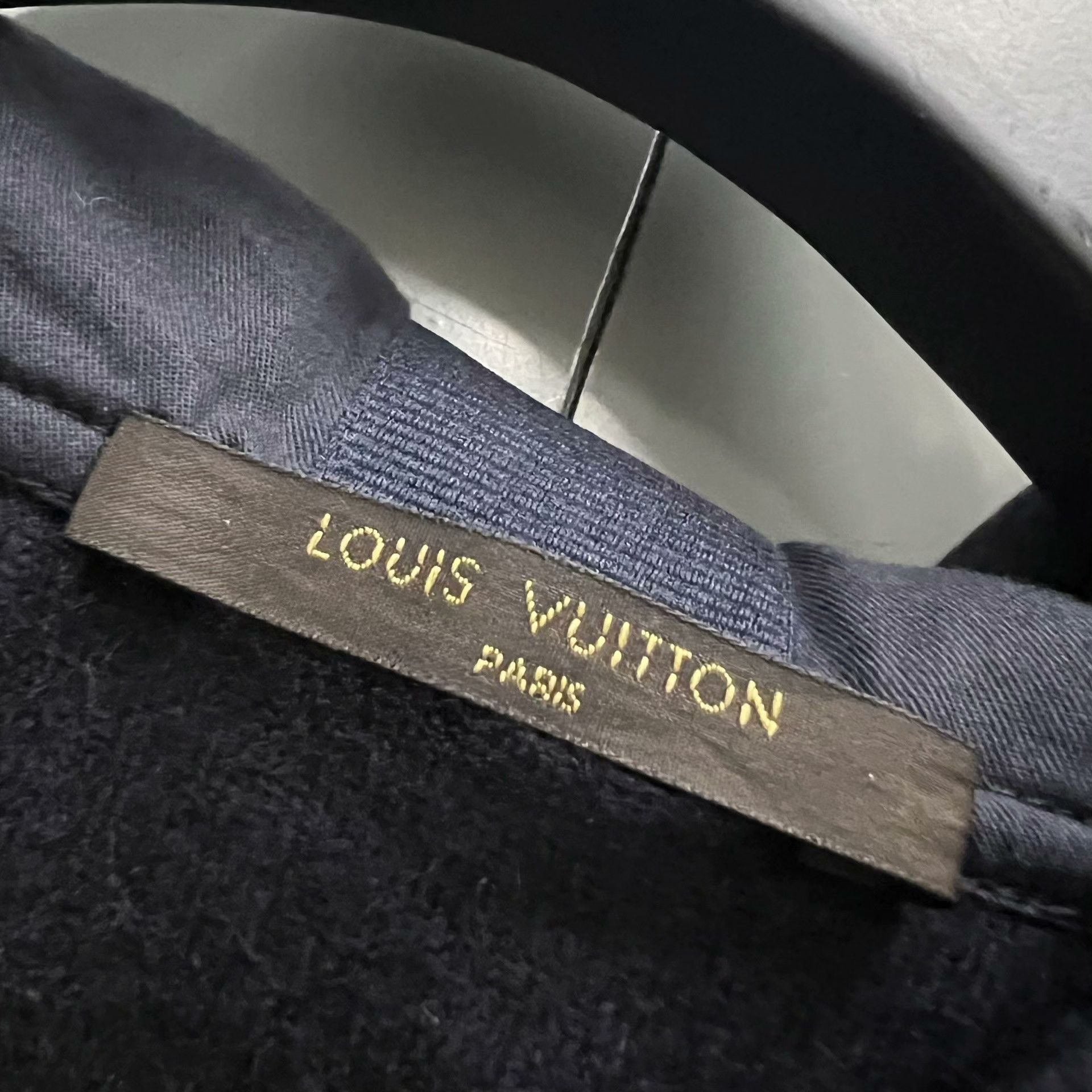 Louis Vuitton Louis Vuitton Cashmere Knit Hoodie L Size US L / EU 52-54 / 3 - 4 Thumbnail