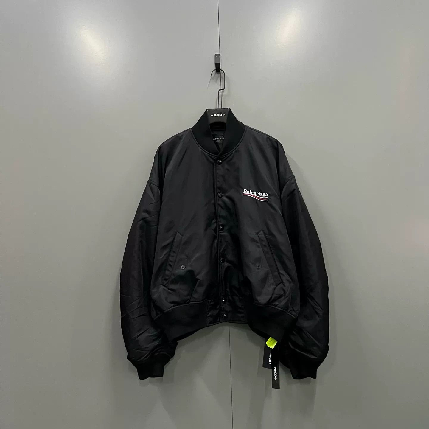 Balenciaga Balenciaga Political Campaign Bomber Jacket XXS Size US XXS / EU 40 - 2 Thumbnail