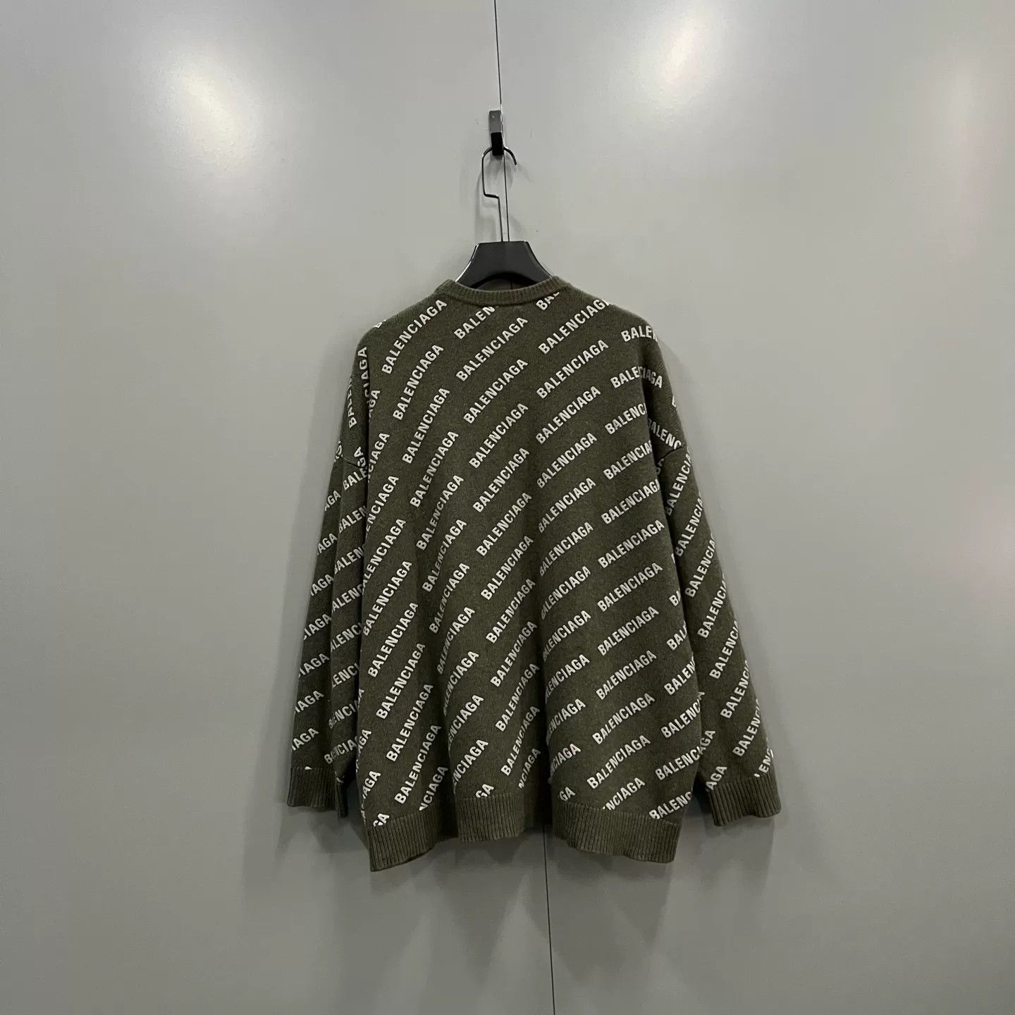 Balenciaga Balenciaga Allover Logo Knit Sweater Size 3 Size US L / EU 52-54 / 3 - 3 Thumbnail